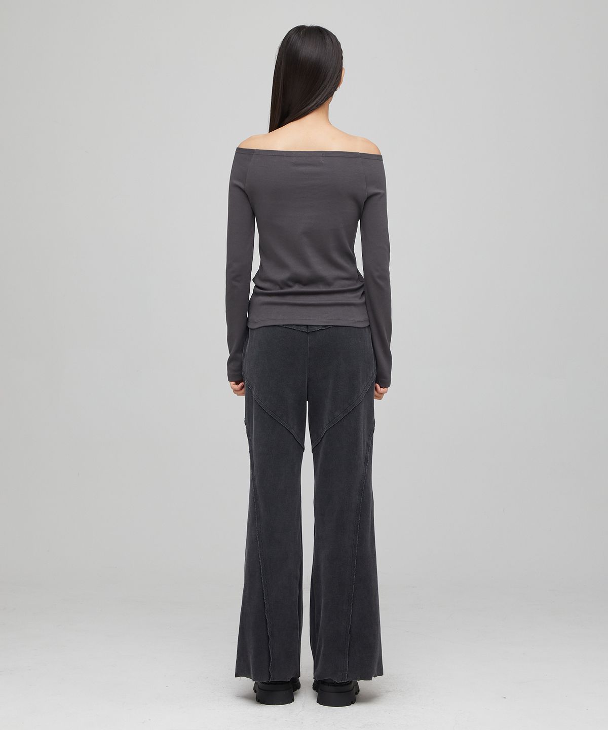 라라폭스(LALAFOX) BOOTCUT  SEAM LINE PANTS BLACK BQ4CP002