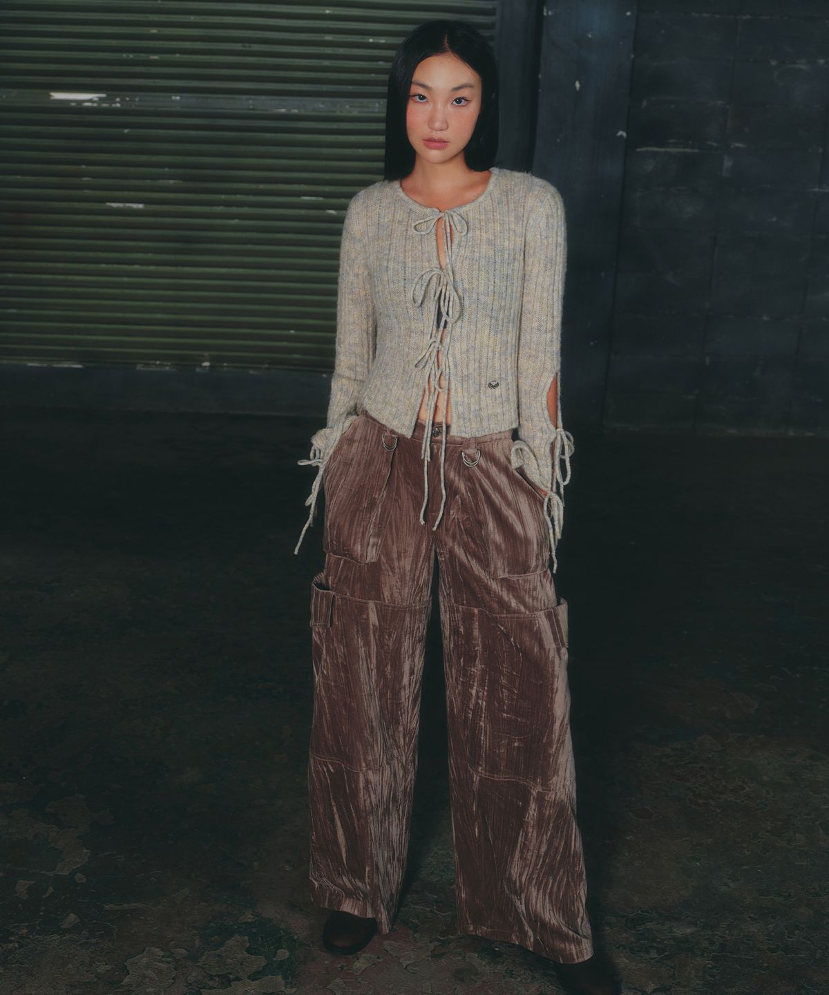 라라폭스(LALAFOX) PLEATS VELVET  CARGO PANTS BRONZE BQ4WP005