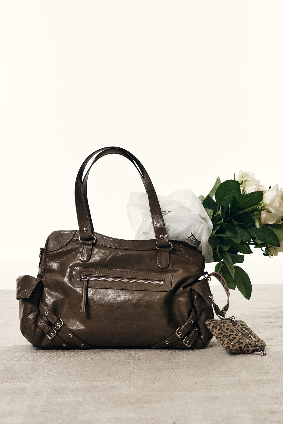 【DEINET】 STUD POCKET BIG BAG ☆大人気☆ DEINET Stud Pocket Big Bag in Black / DEINET Shoulder Bag | eBay