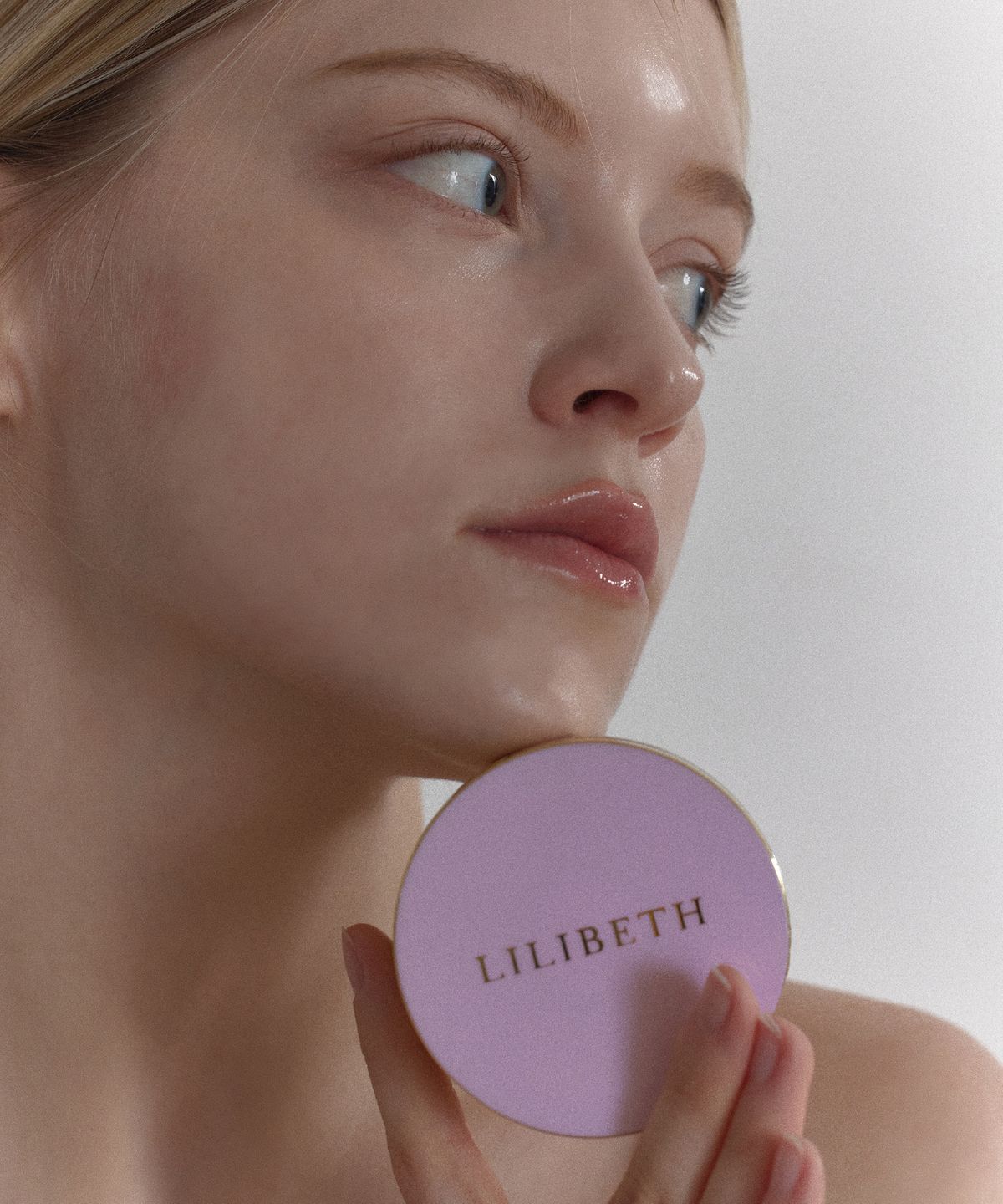 릴리베스(LILIIBETH) 타임레스 글로우 쿠션 SPF50+ PA+++ (롱래스팅 미스트 쿠션 퍼프 증정)