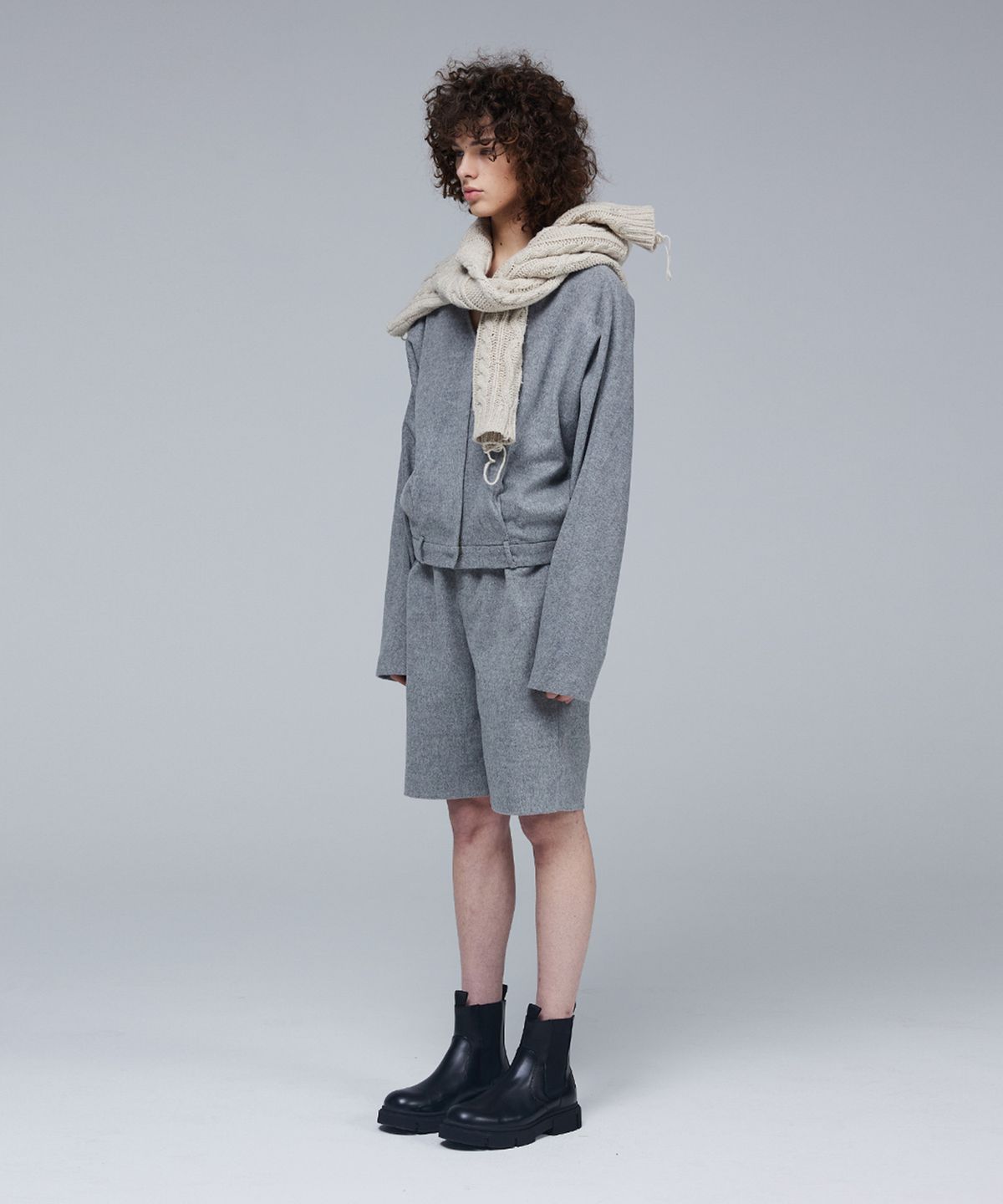 므아므(MMAM) Wool pin tuck bermuda pants