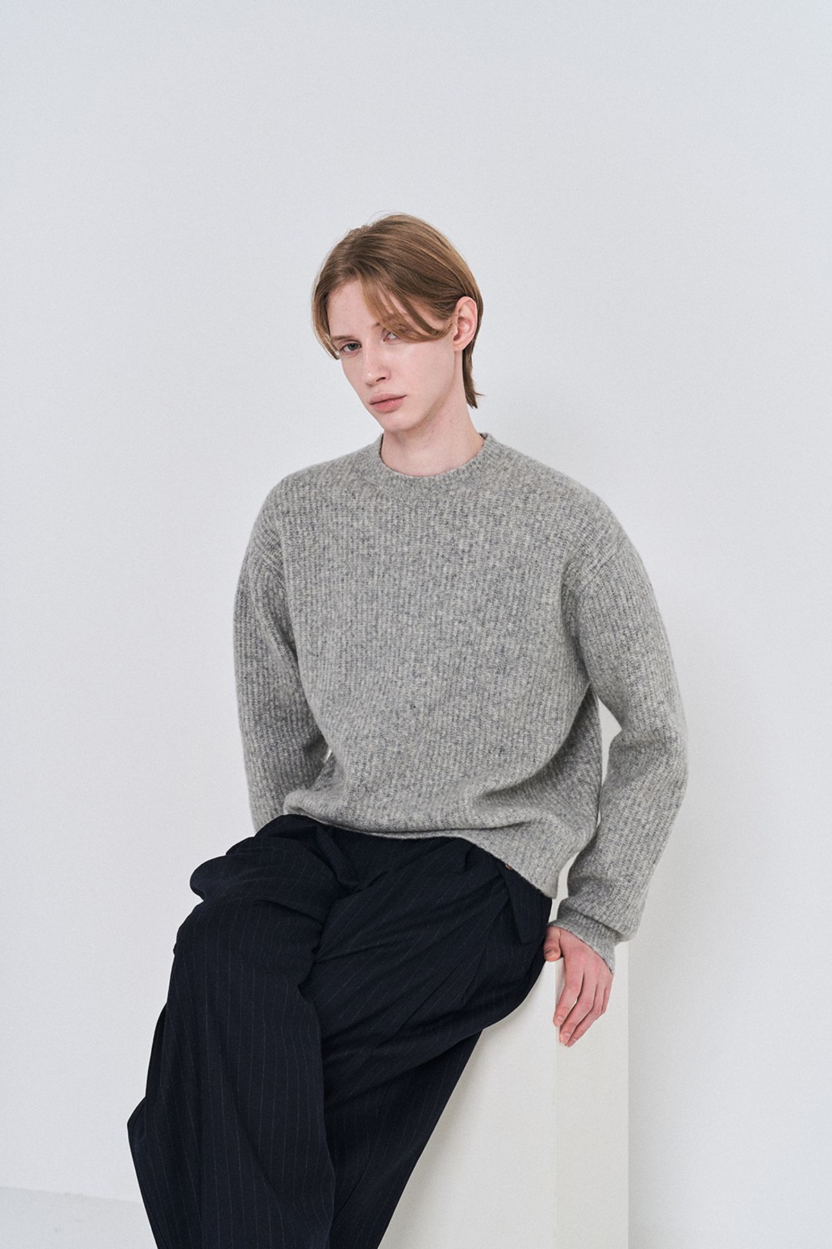포커페이스(POKERFACE) COMFORT ROUND NECK KINT LIGHT GREY