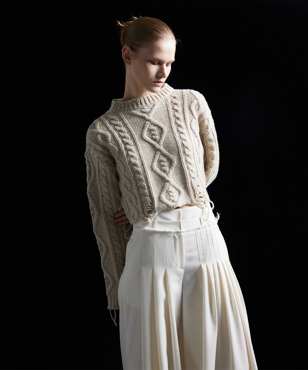 므아므(MMAM) Cable destroyed crop knit
