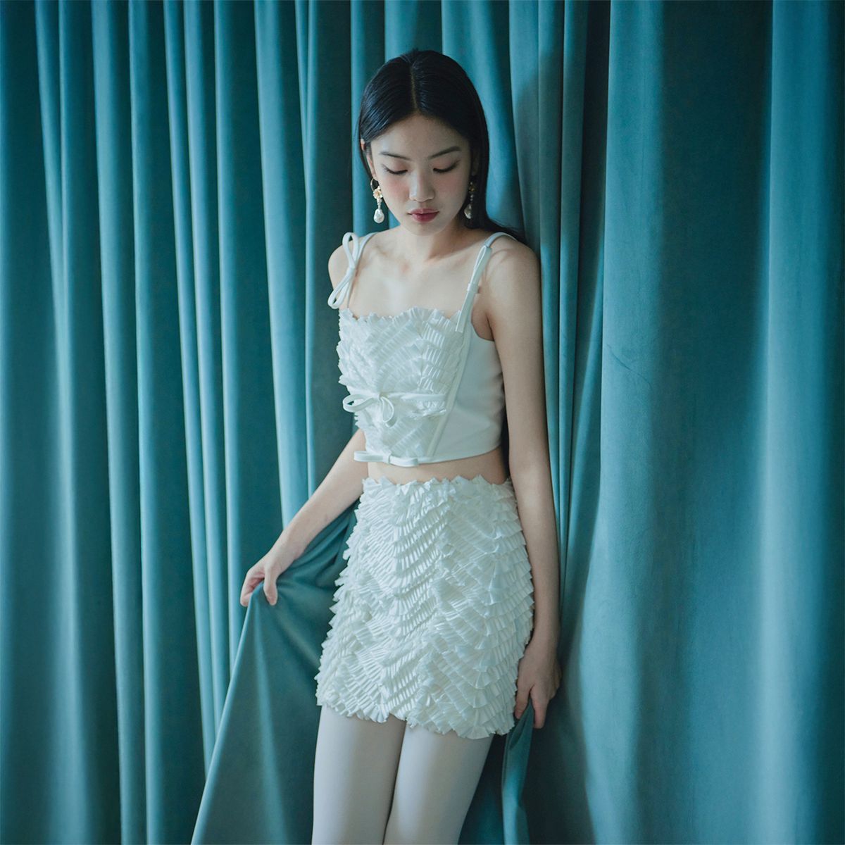 러뷰이(LOVUEE) 화이트 프릴 엔젤 스커트
