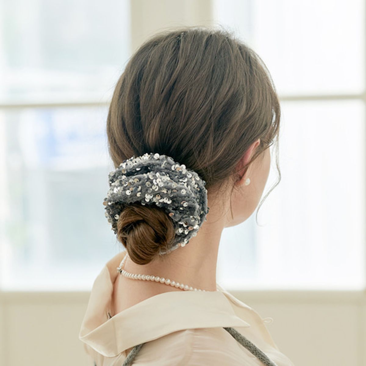 베스티(BESTY) 벨루어 글리터 스크런치 (Velour Glitter Scrunchie)