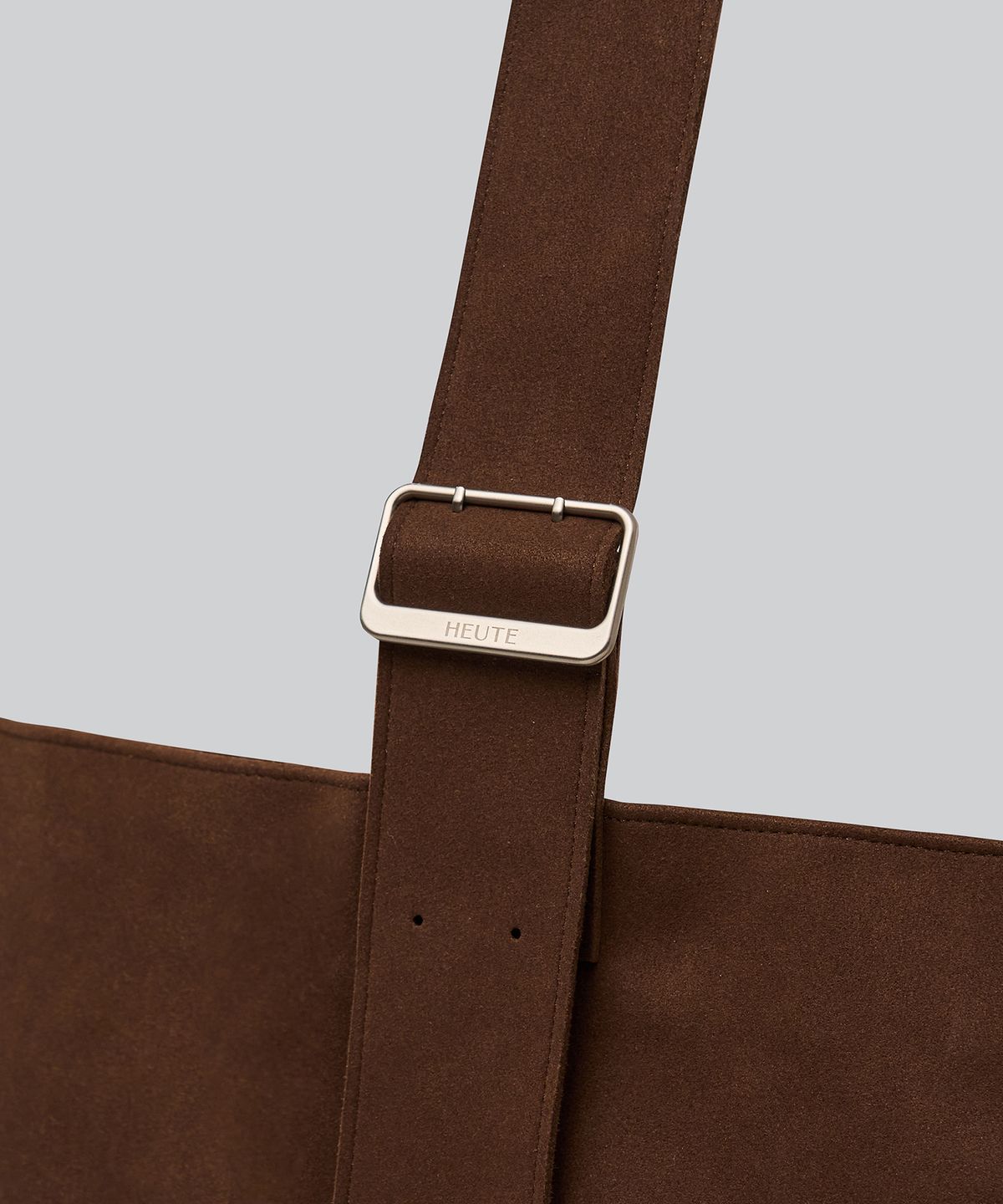 호이테(HEUTE) TAPE TOTE BAG (DARK MOCHA)