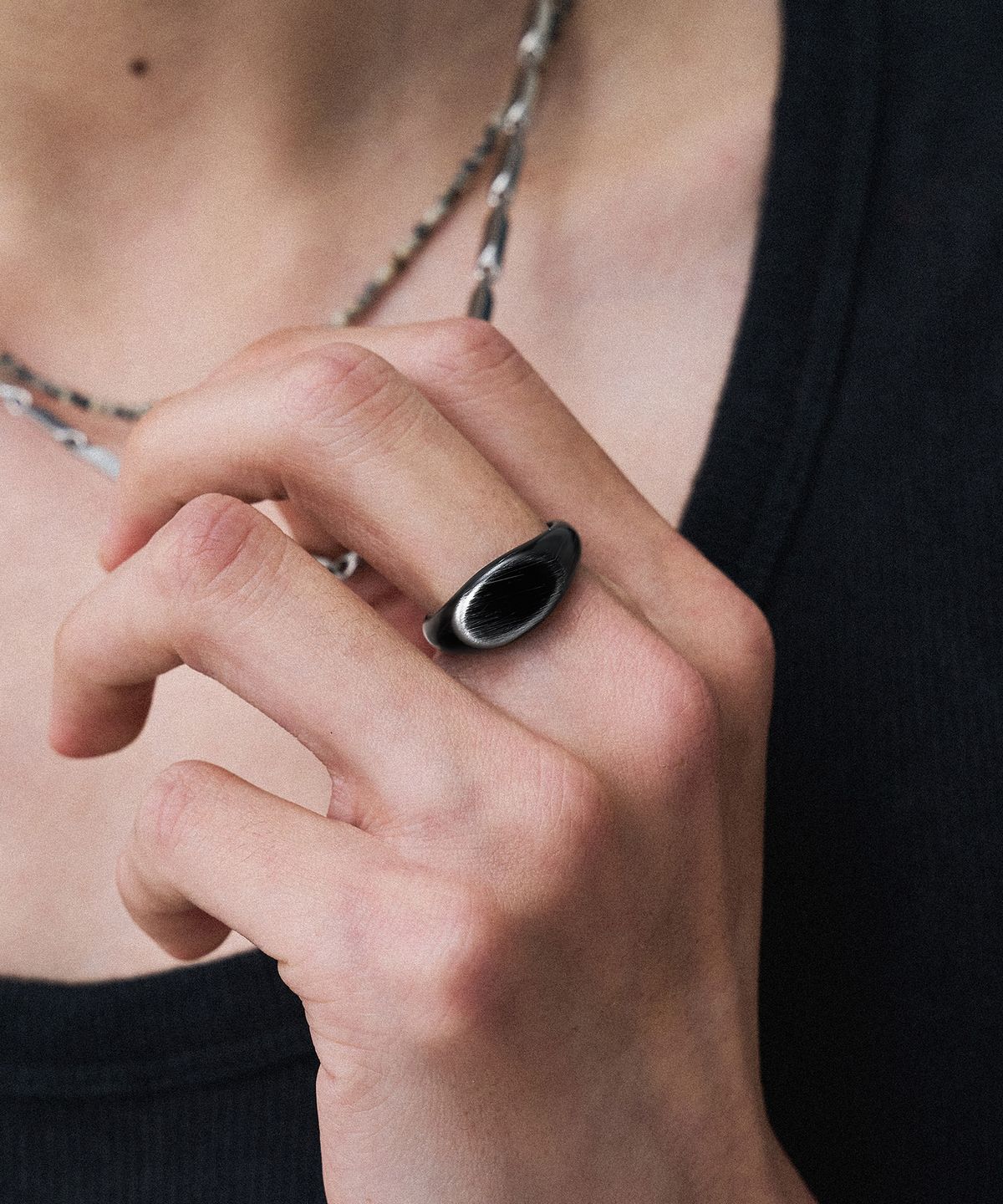 스칼렛또블랙(SCALETTOBLACK) RSM023 Oval Rounding Signet Ring