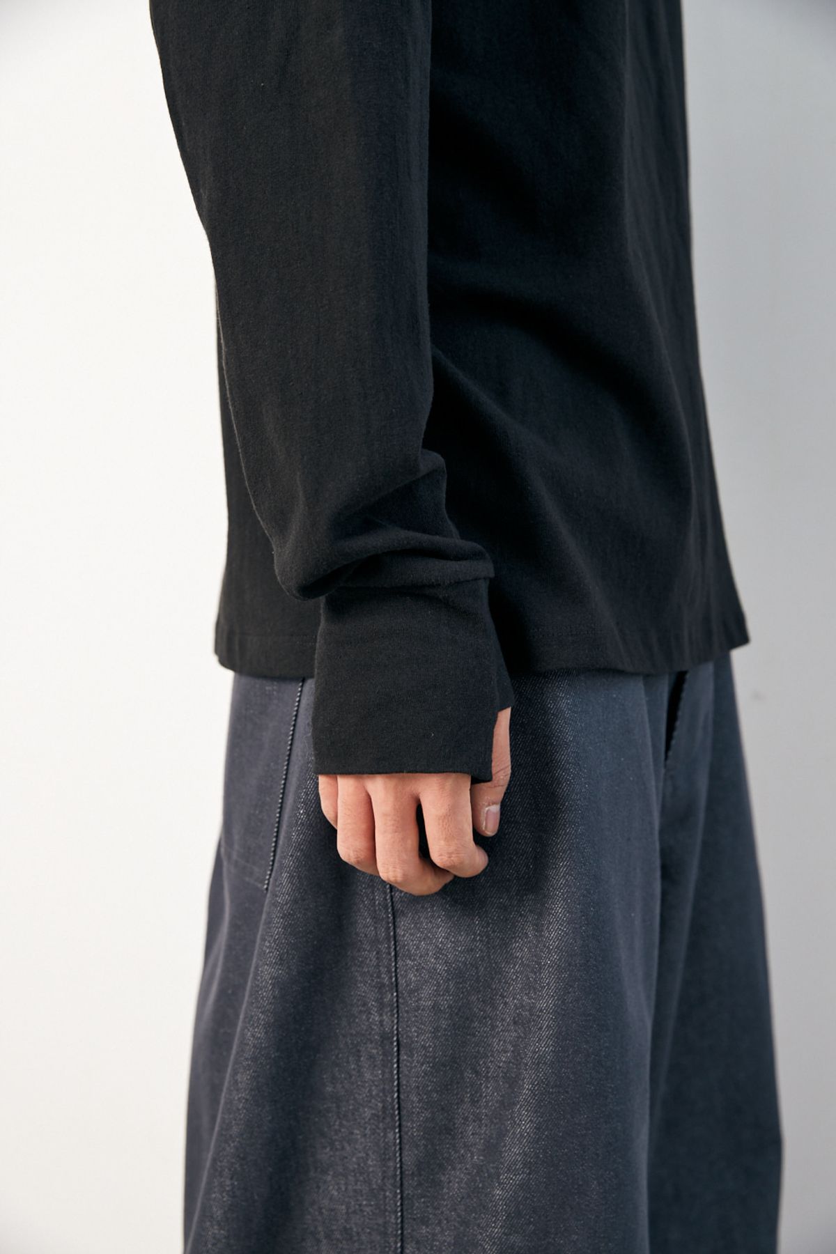 해칭룸(HATCHINGROOM) Boxer Tee Black