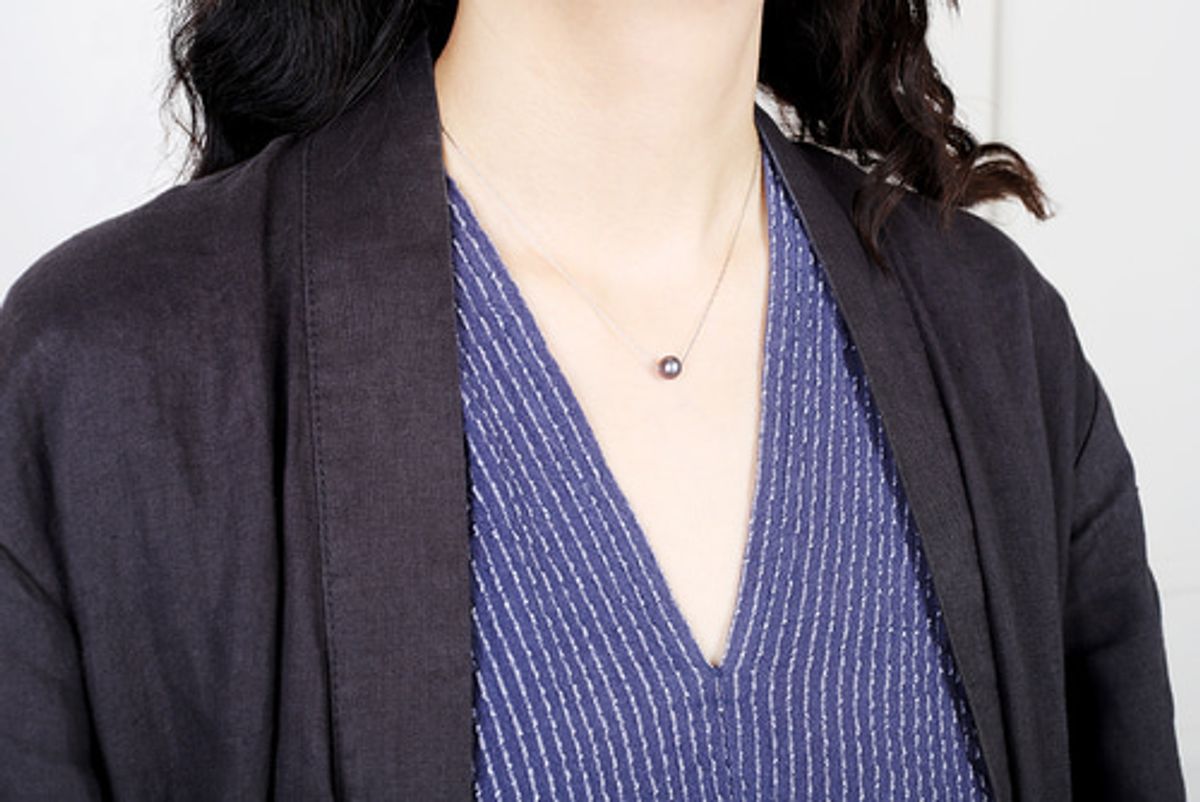 모드곤(MODGONE) 실버톤 블루그레이 담수진주 목걸이 Silvertone Bluegray Fresh Water Pearl Necklace