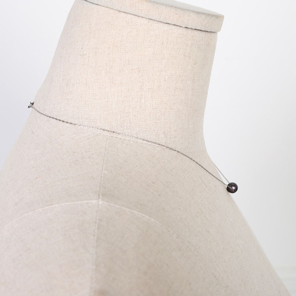 모드곤(MODGONE) 실버톤 블루그레이 담수진주 목걸이 Silvertone Bluegray Fresh Water Pearl Necklace