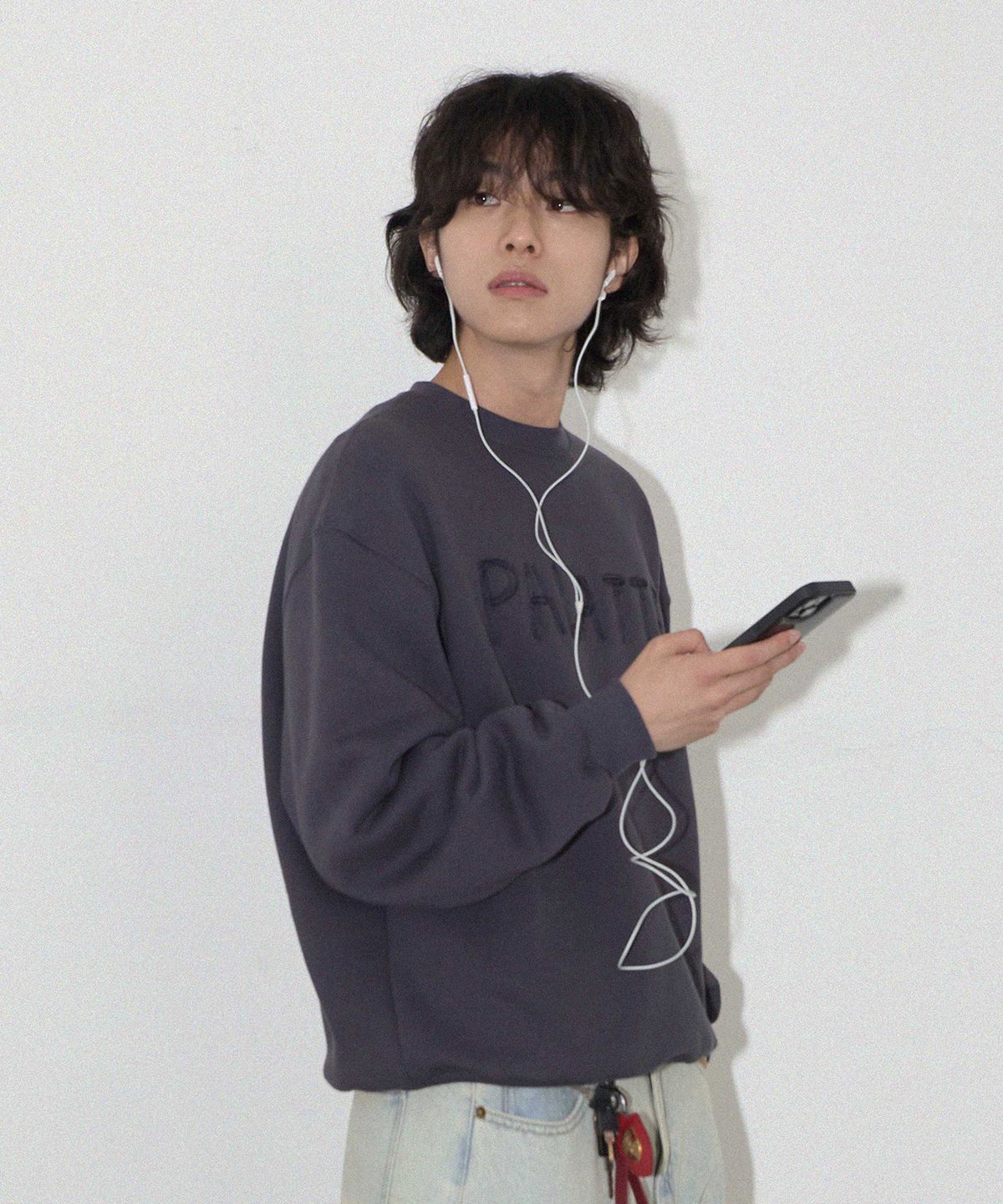 보나츠 팔레트(BONATSPALETTE) BP 러닝 스티치 스웻 셔츠_CHARCOAL