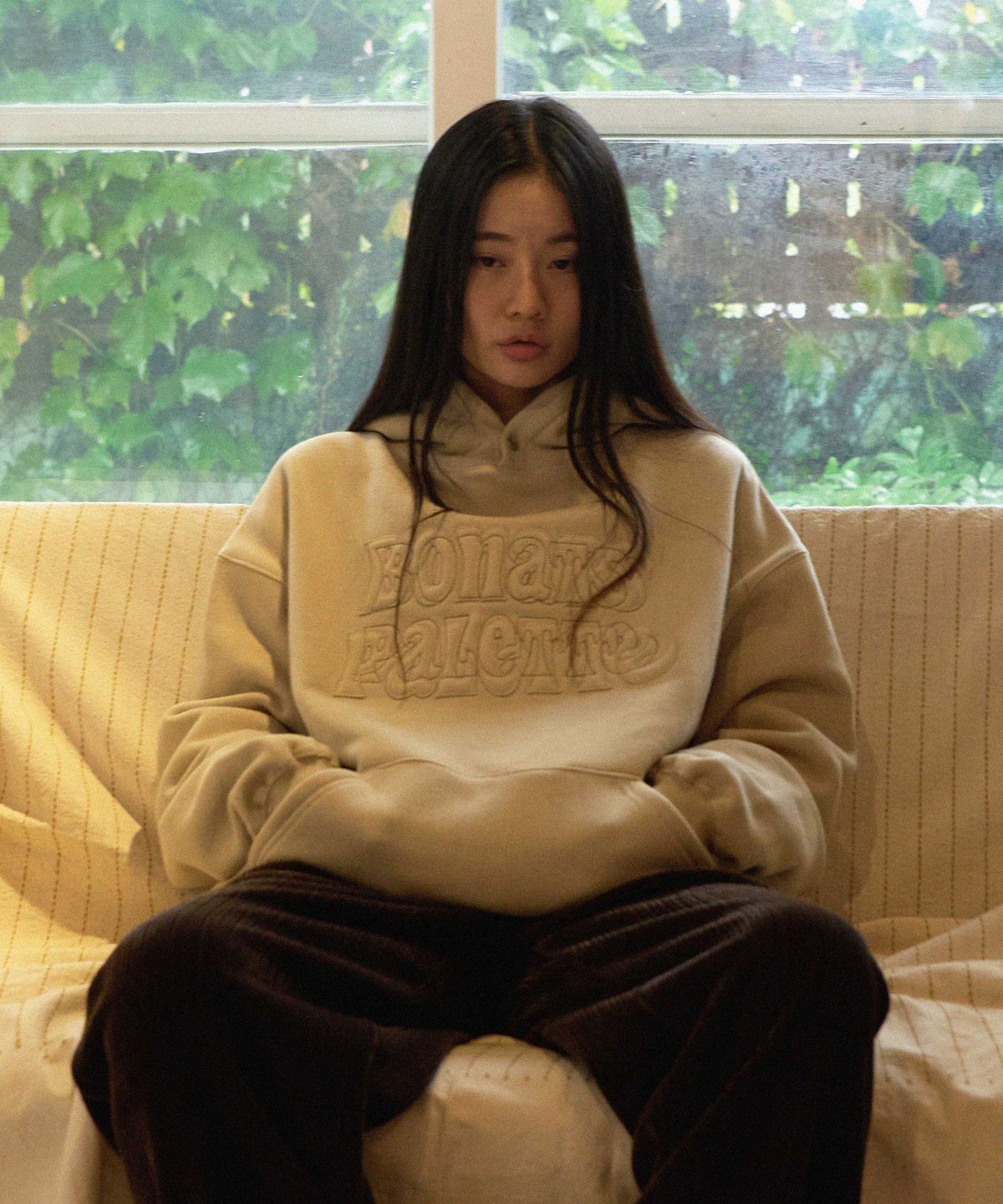 보나츠 팔레트(BONATSPALETTE) BP 아플리케 스티치 후디_BEIGE