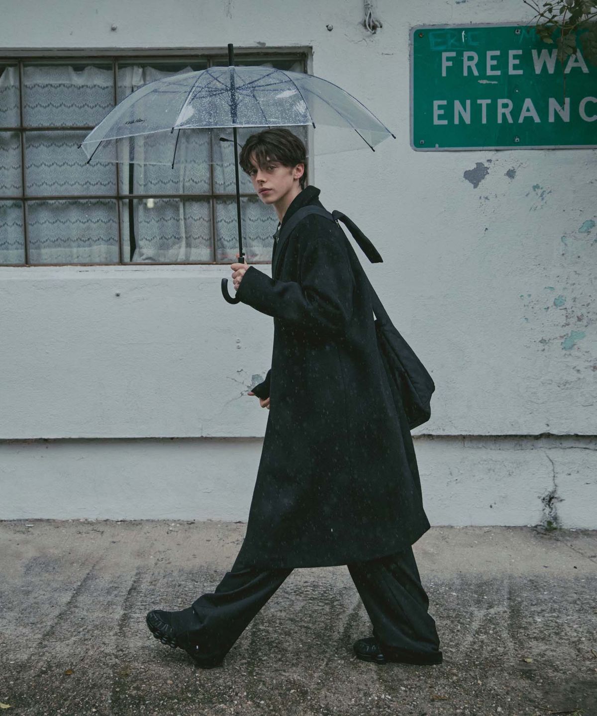 라드에디션(LAD EDITION) 드롭 숄더 롱 울 코트_블랙