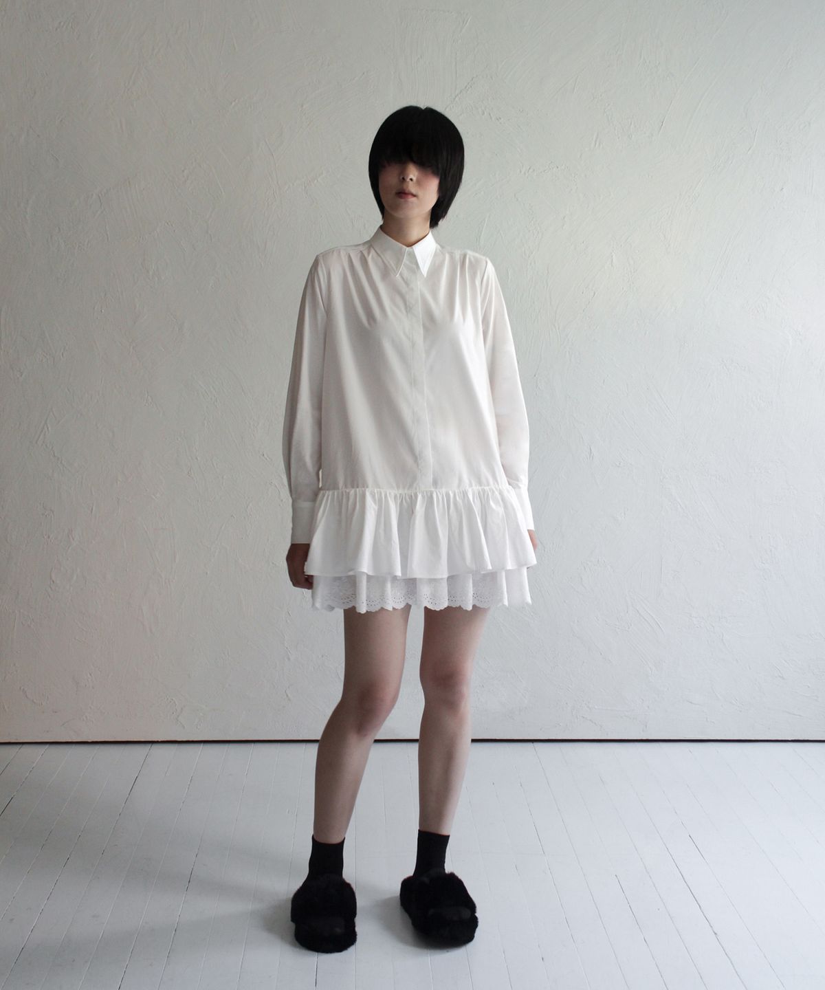 루바티(RUBATI) 러플 셔츠 미니 드레스_화이트