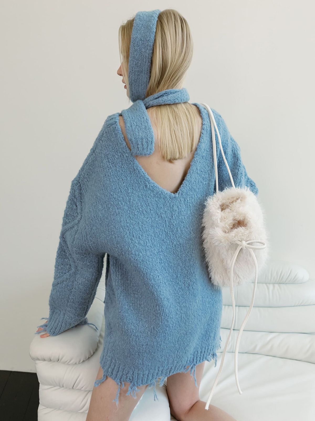 모이페어(MOIFAIRE) DAMAGE CABLE KNIT / SKY BLUE