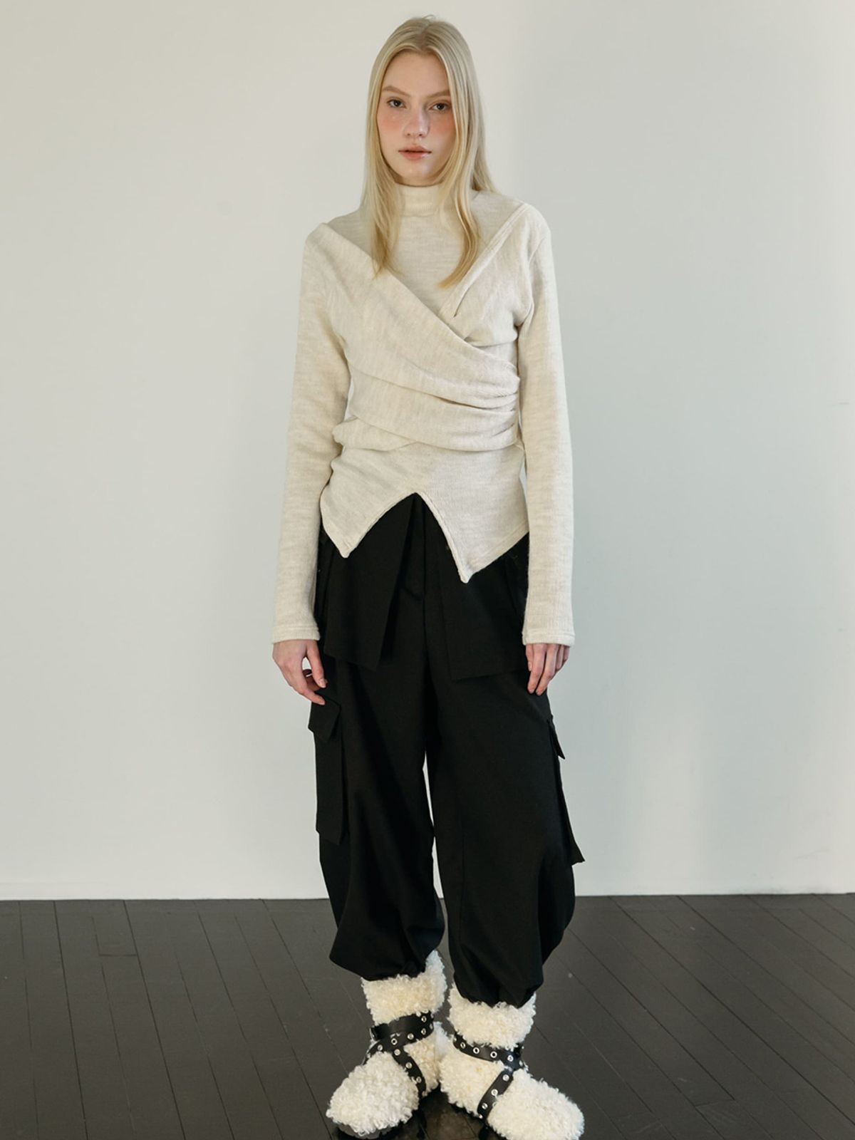 모이페어(MOIFAIRE) WOOL POCKET LAYERED PANTS / BLACK