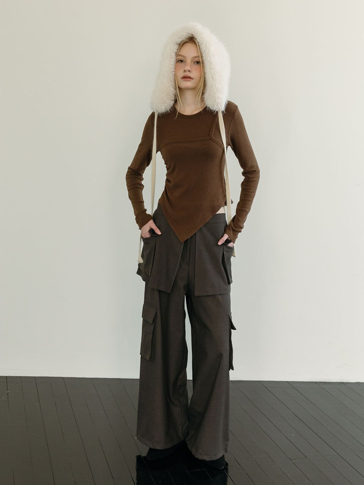모이페어(MOIFAIRE) WOOL POCKET LAYERED PANTS / CHARCOAL