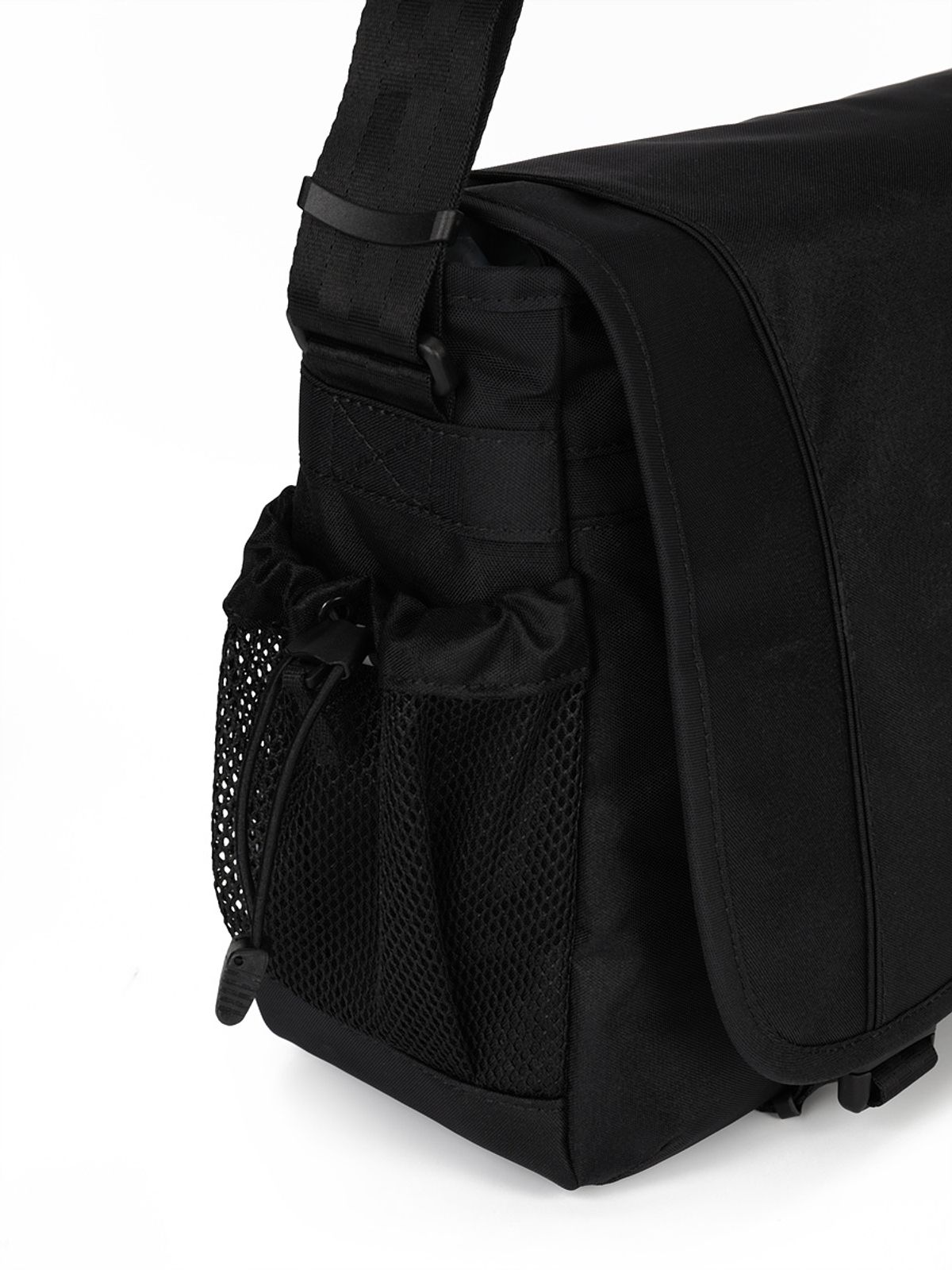 디스커버리 익스페디션(DISCOVERY EXPEDITION) 라이크 에어 크레센도 메신저 (BLACK)
