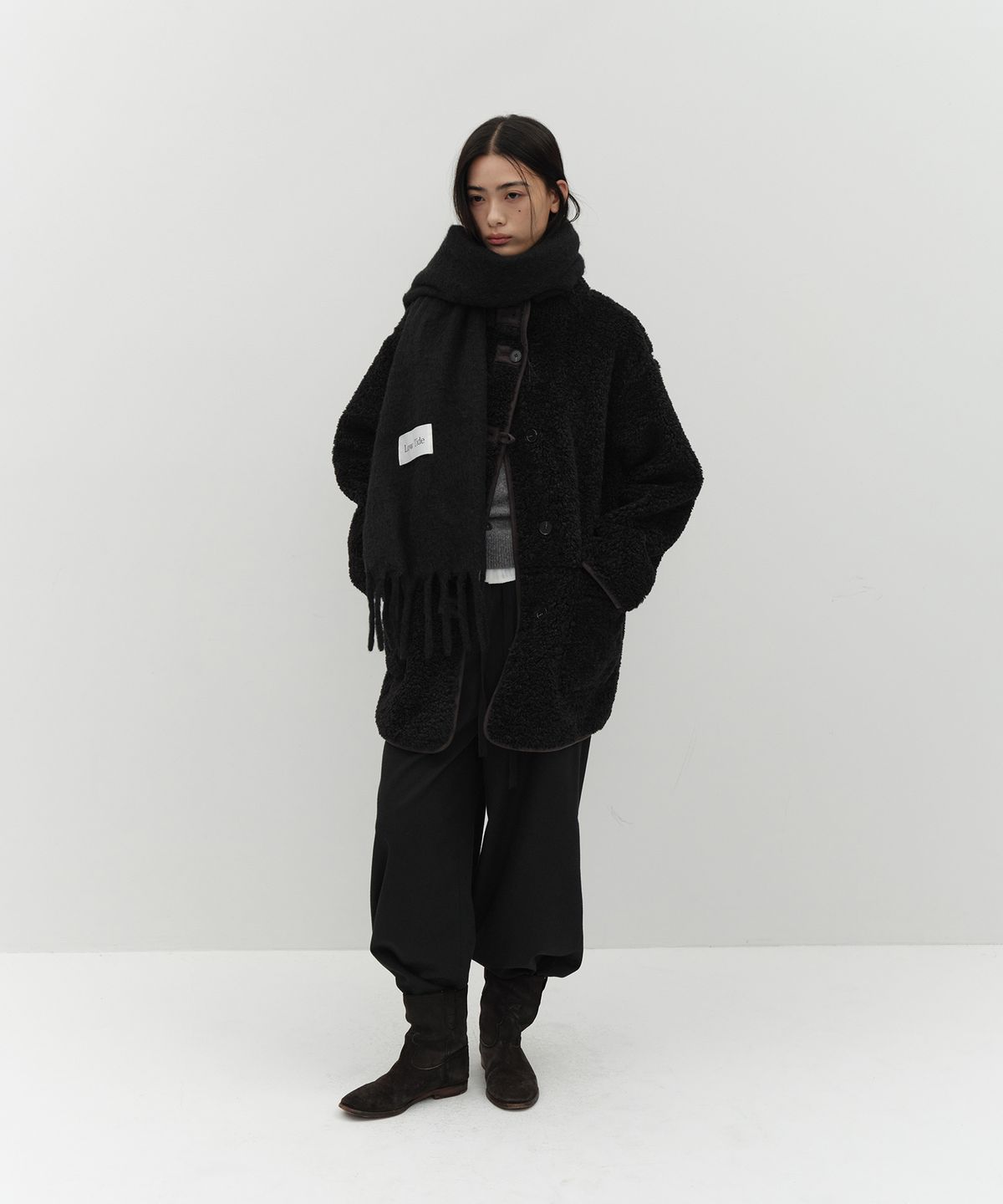 로우타이드(LOW TIDE) LOWTIDE BIG LABEL MUFFLER [BLACK]
