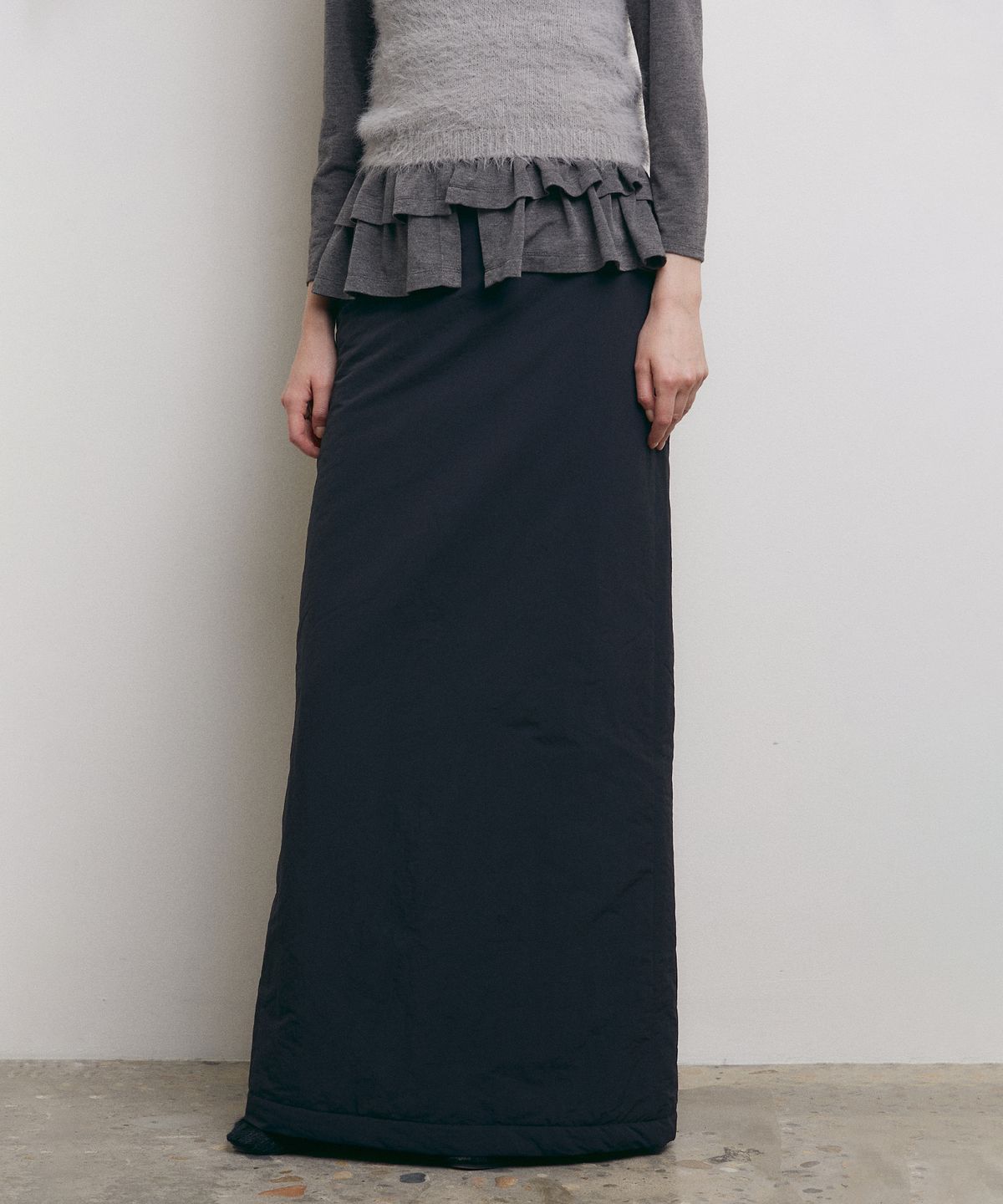 로우타이드(LOW TIDE) PADDING MAXI SKIRT [BLACK]