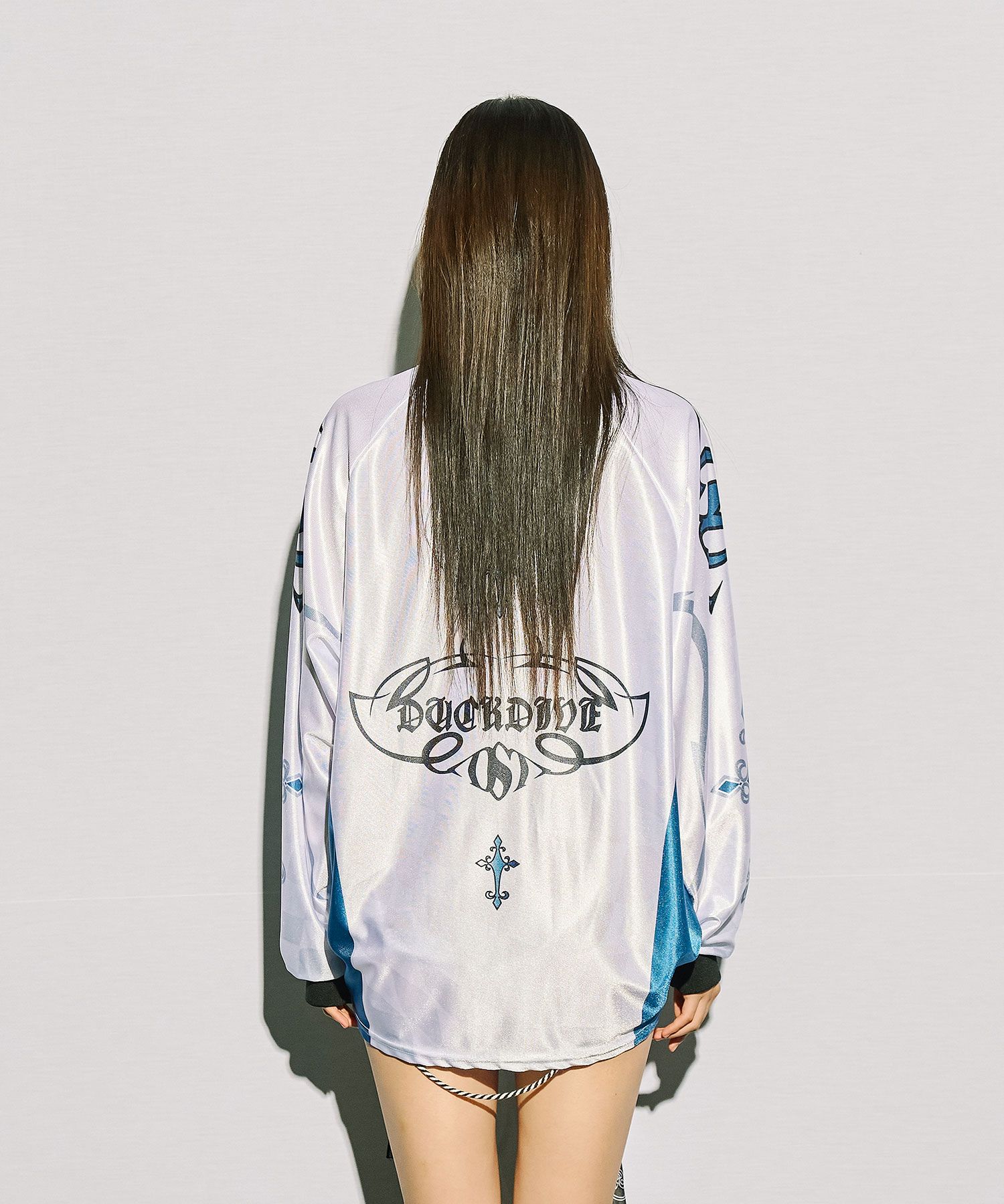 【 DUCKDIVE 】Twinkle Number Kara Jersey Long Sleeve_black MUSINSA公式 | DUCKDIVE Twinkle Number Kara Jersey Long