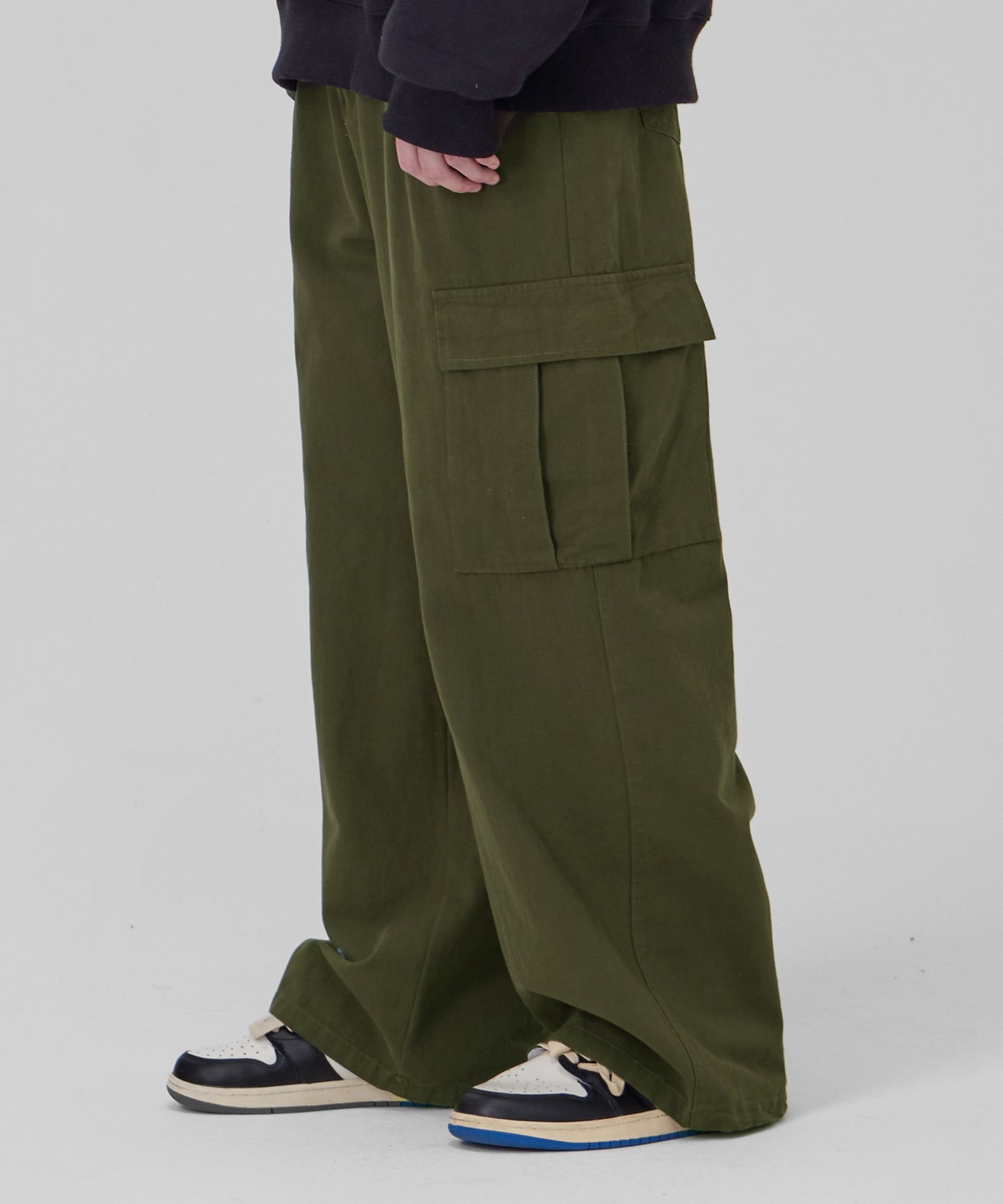 【BAON】Miendi cargo cut wide banding pants JOGGERS OPEN SKU: B4LP50 - XIOS