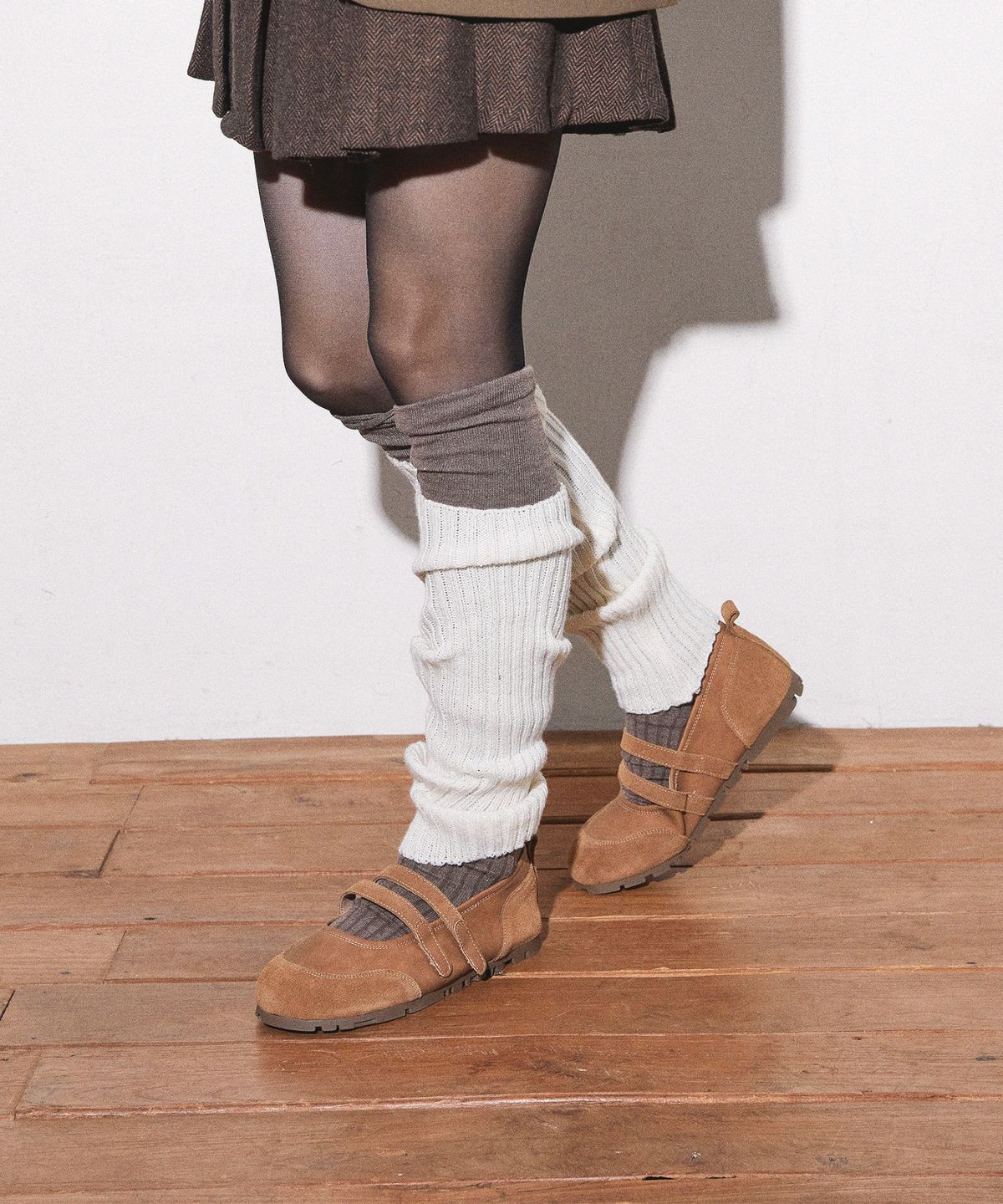 스퍼(SPUR) Voilie Cow 스웨이드 메리제인 플랫슈즈 1.5cm -UA9041 (3color)