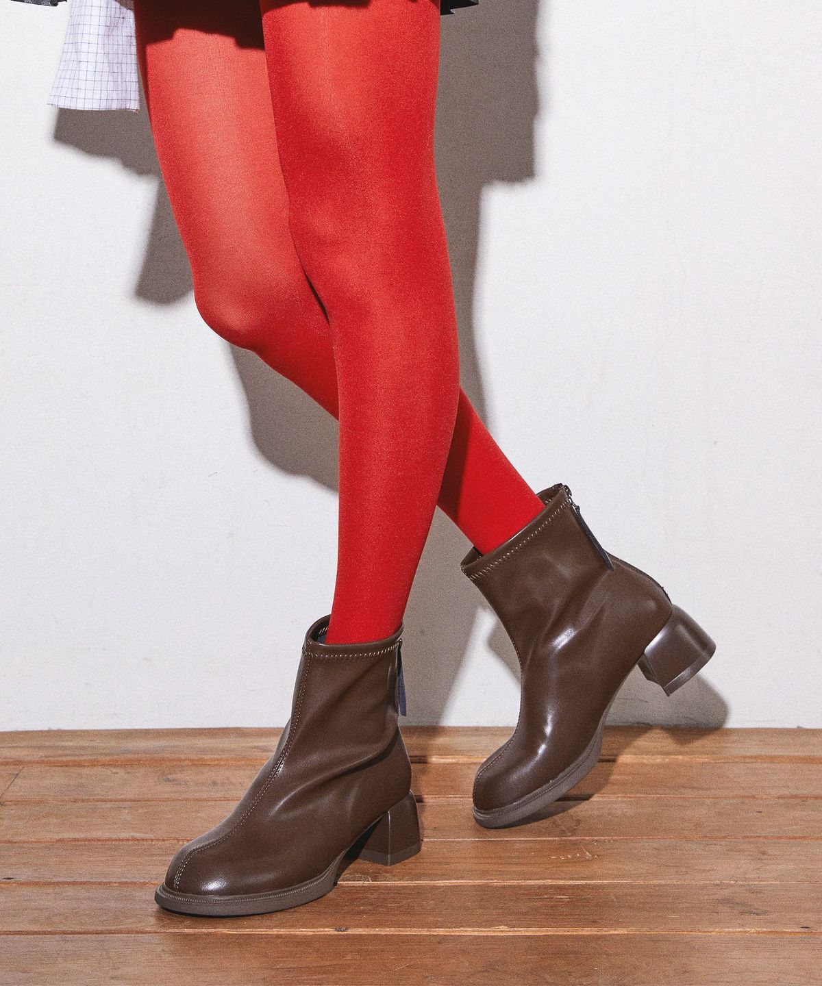 스퍼(SPUR) Line Minimal 미들 부츠 5cm -UA9046 (2color)