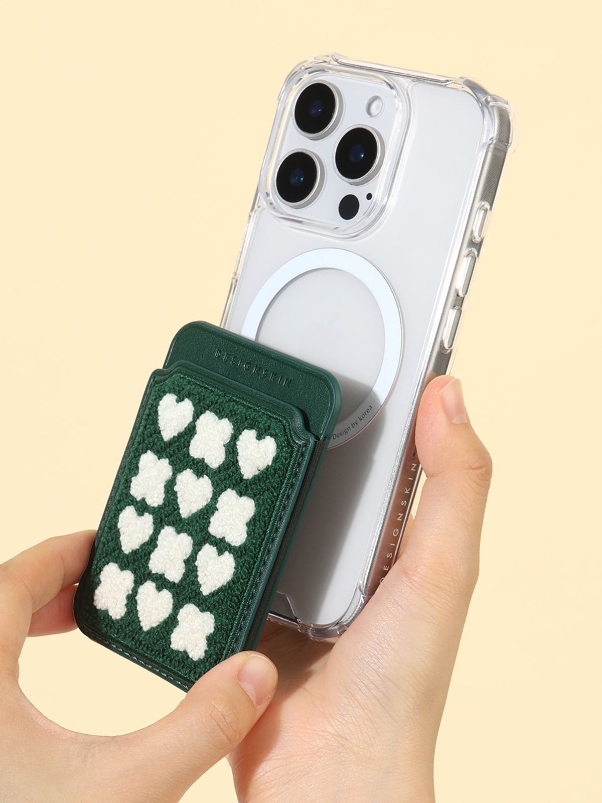 디자인스킨(DESIGNSKIN) 맥세이프 뉴 부클 패턴 카드포켓-하트/네잎클로버