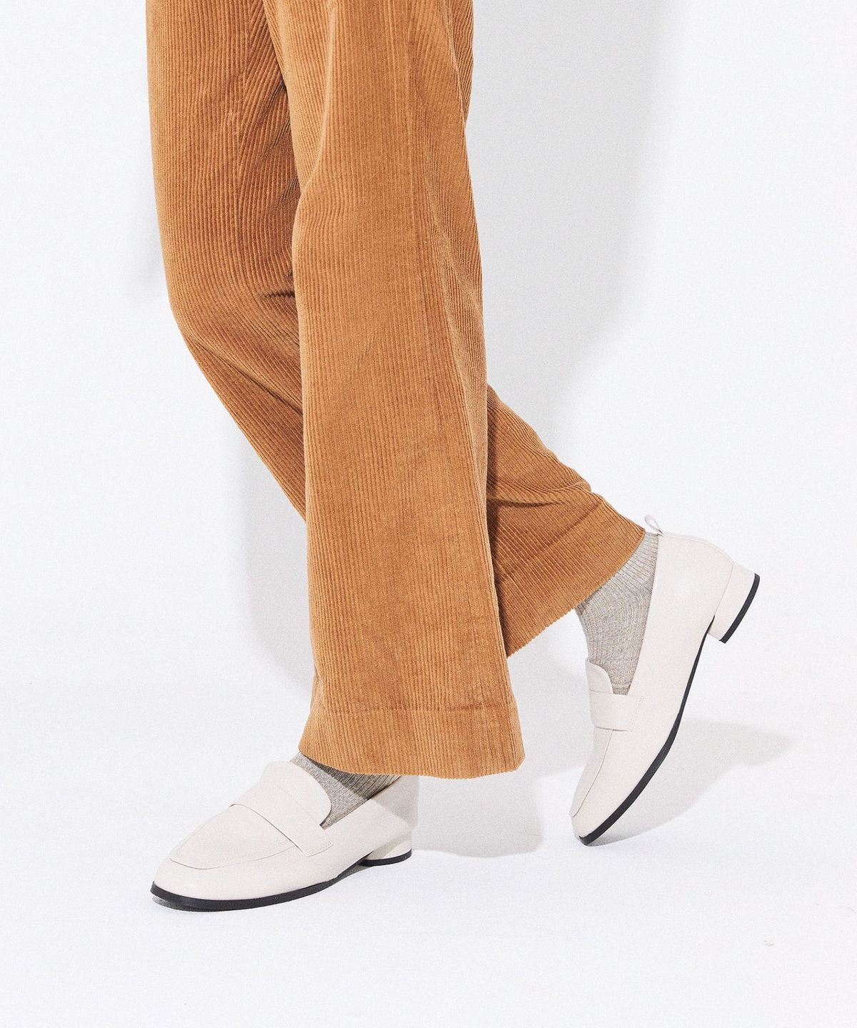 스퍼(SPUR) [뉴컬러 실버] Rizy Stitch Minimal 클래식 로퍼 2.5cm -UA9051 (3color)