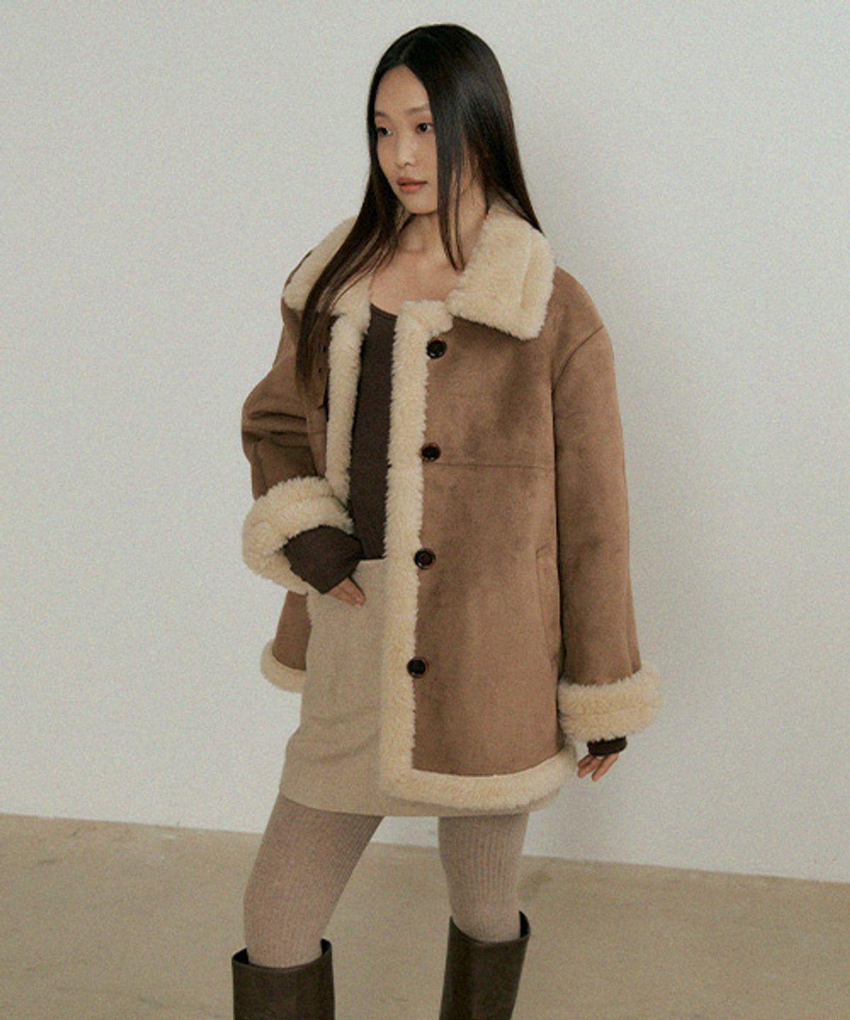 링서울(LINGSEOUL) suede mustang coat-brown