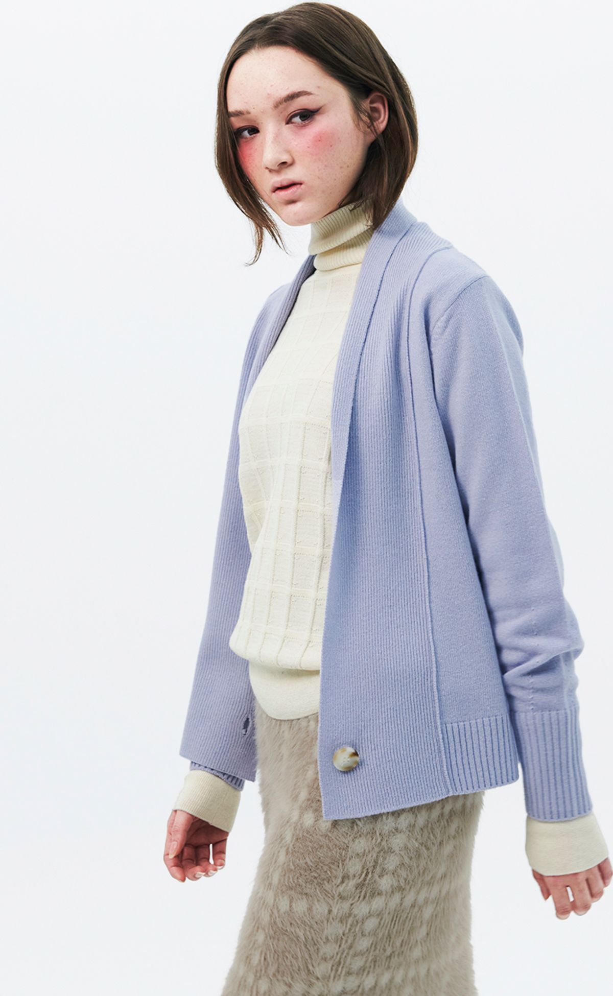 로희어패럴(ROHEE APPAREL) 체크 패턴 터틀넥 니트 / 아이보리