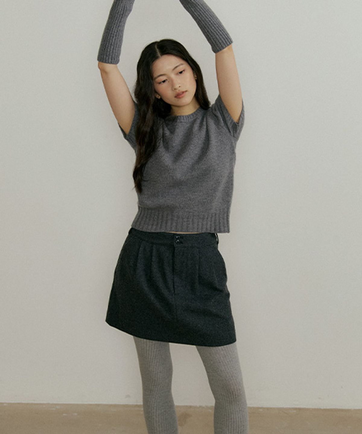링서울(LINGSEOUL) two button pintuck mini skirt-charcoal