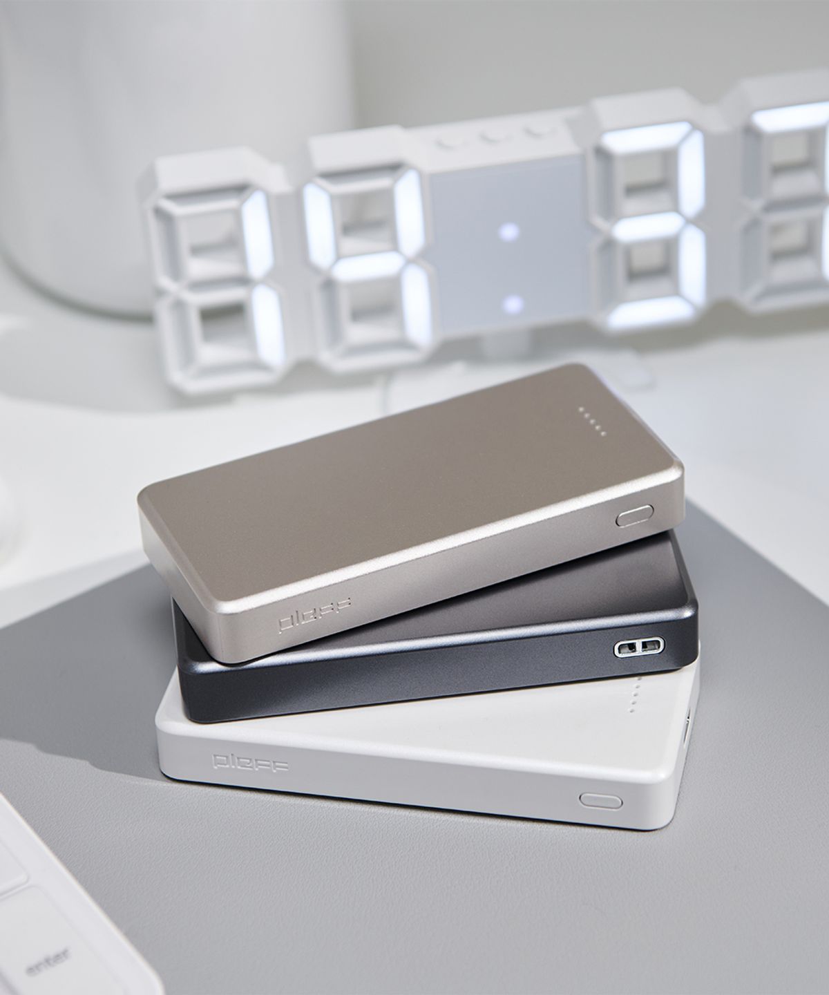 플렙(PLEFF) 맥세이프 미니 보조배터리 5000mAh C타입 휴대용 무선 충전