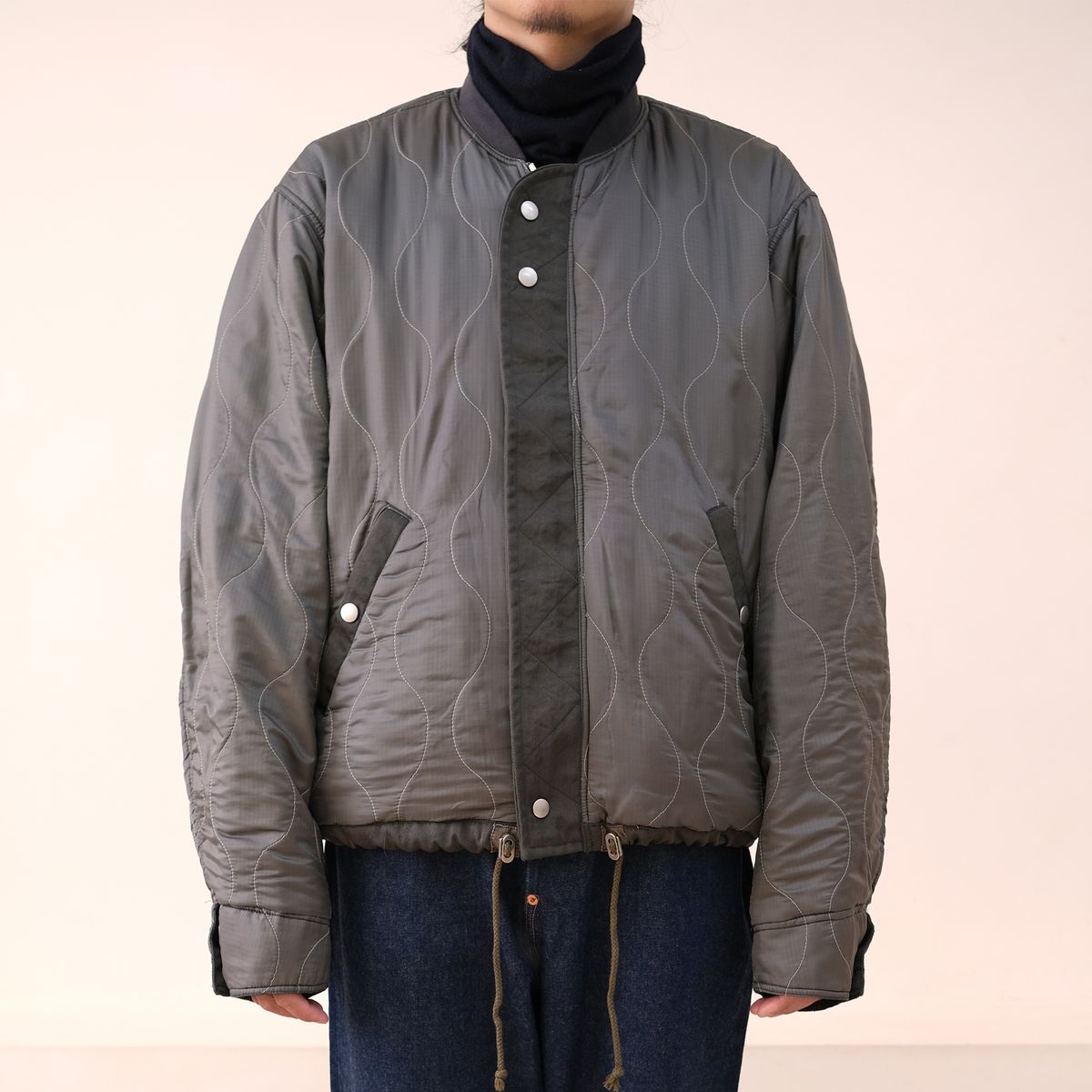 본로우(BONRROW) Reversible Padded Flight JK_Ash
