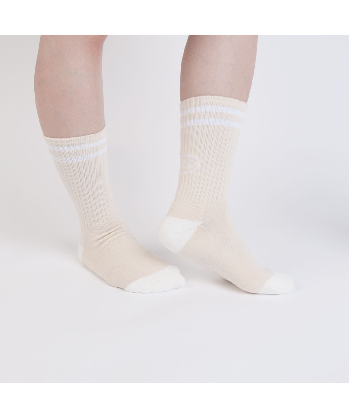 세러데이 레저 클럽(SATURDAY LEISURE CLUB) Leisure Stripe Socks - Light Beige & White