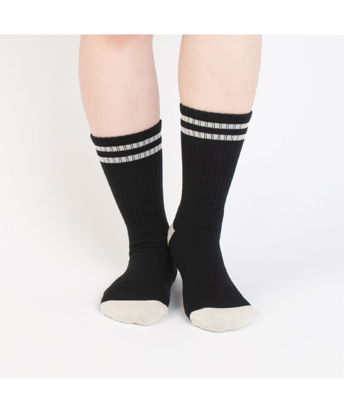 세러데이 레저 클럽(SATURDAY LEISURE CLUB) Leisure Stripe Socks - Black & Ivory