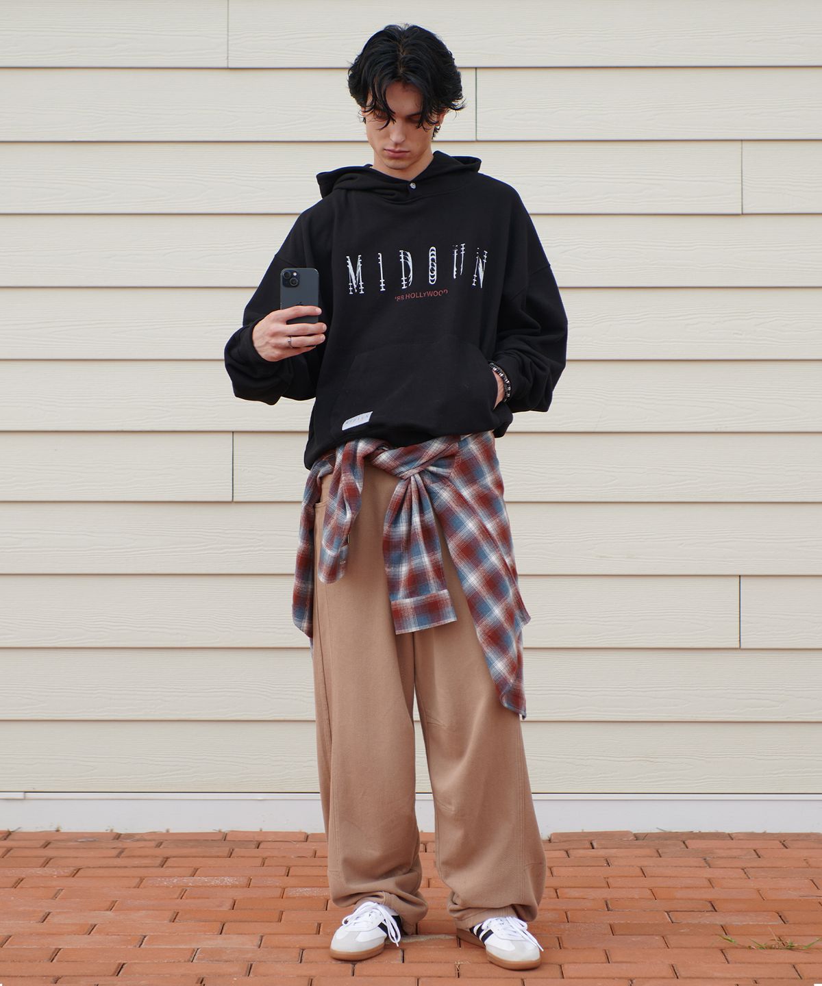 미드선(MIDSUN) Crack Logo Hoodie-Black