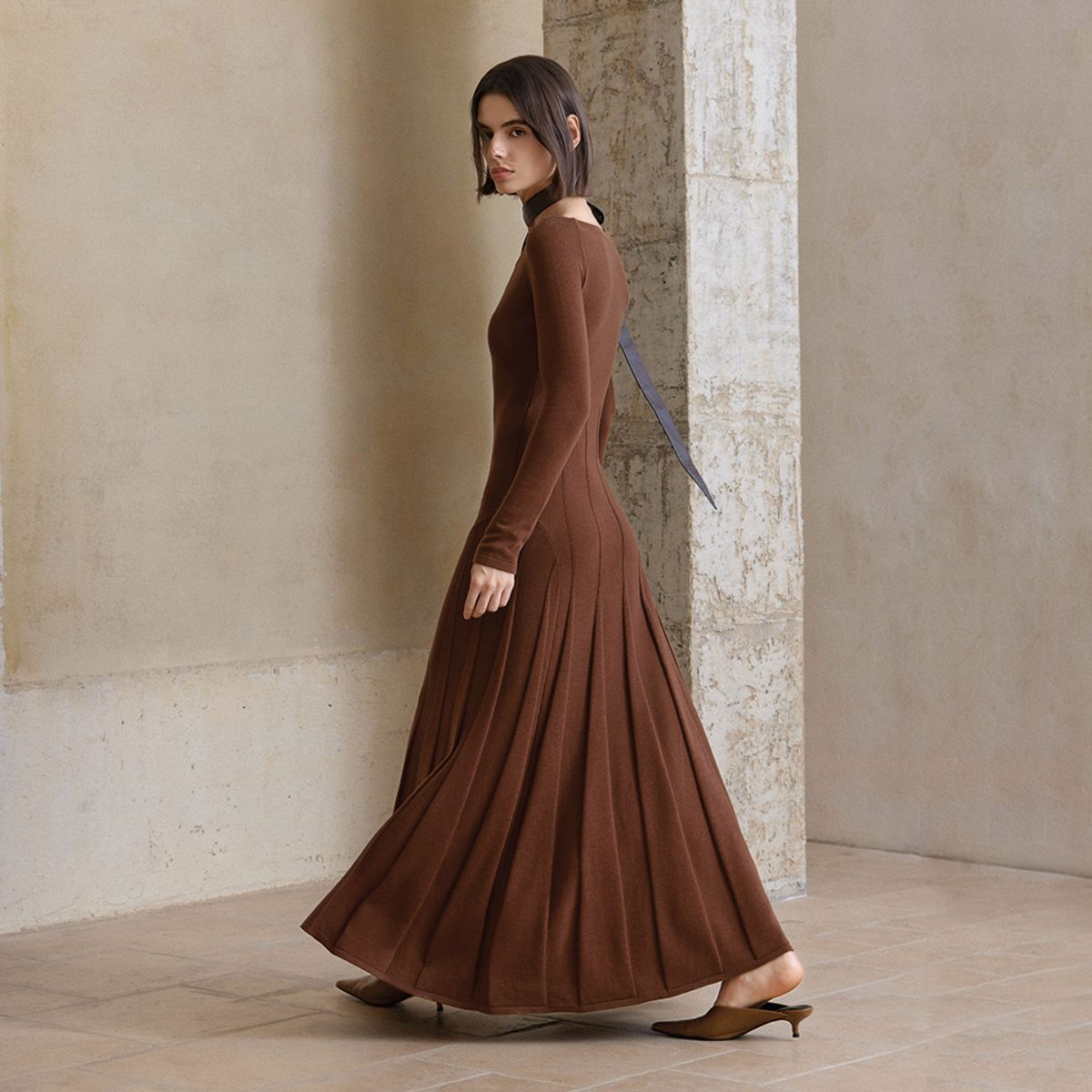 와이와이아이엠(YYIAM) YY_Slim pleated long knit dress