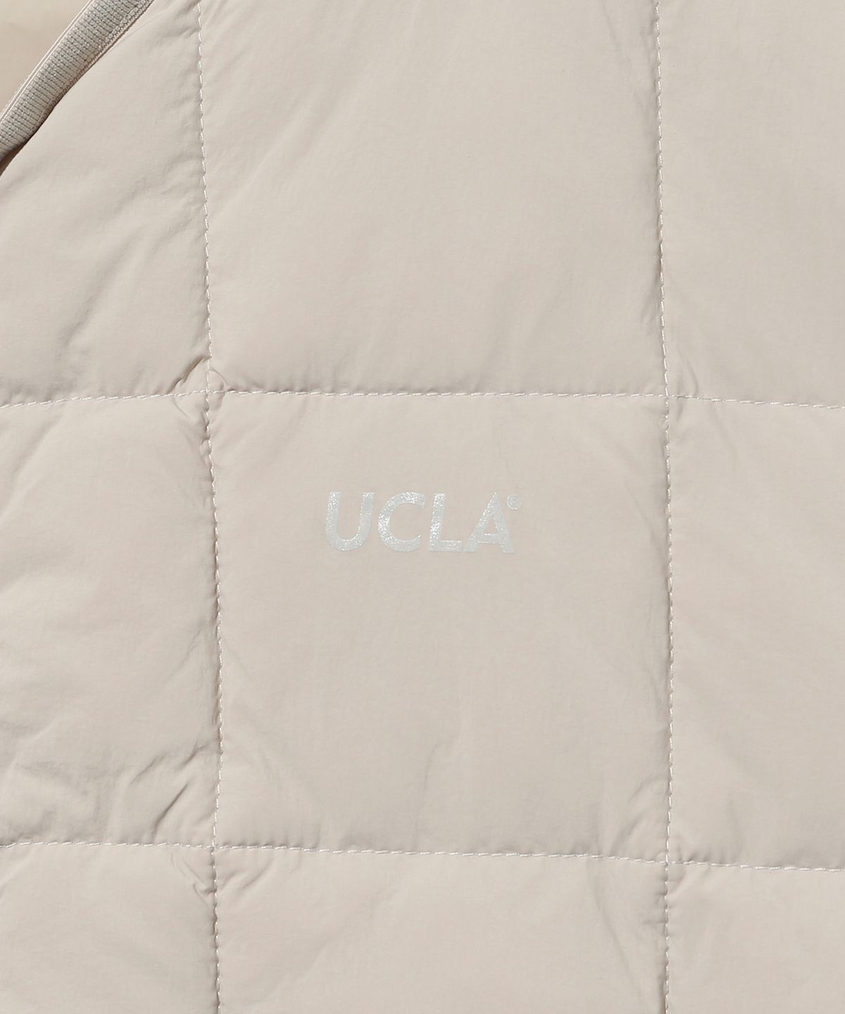 유씨엘에이(UCLA) 경량 사각 퀼팅 집업 점퍼[LT-BEIGE](UABDO10_23)