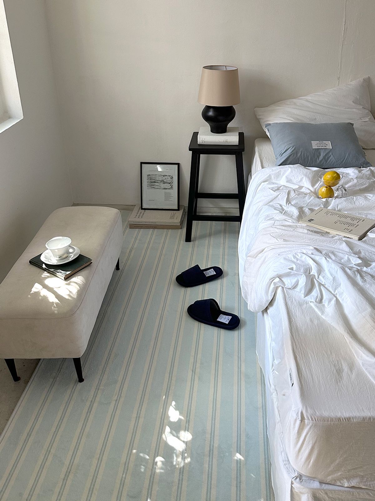 메종드룸룸(MAISON DE ROOMROOM) 빔블 스트라이프 러그 2colors
