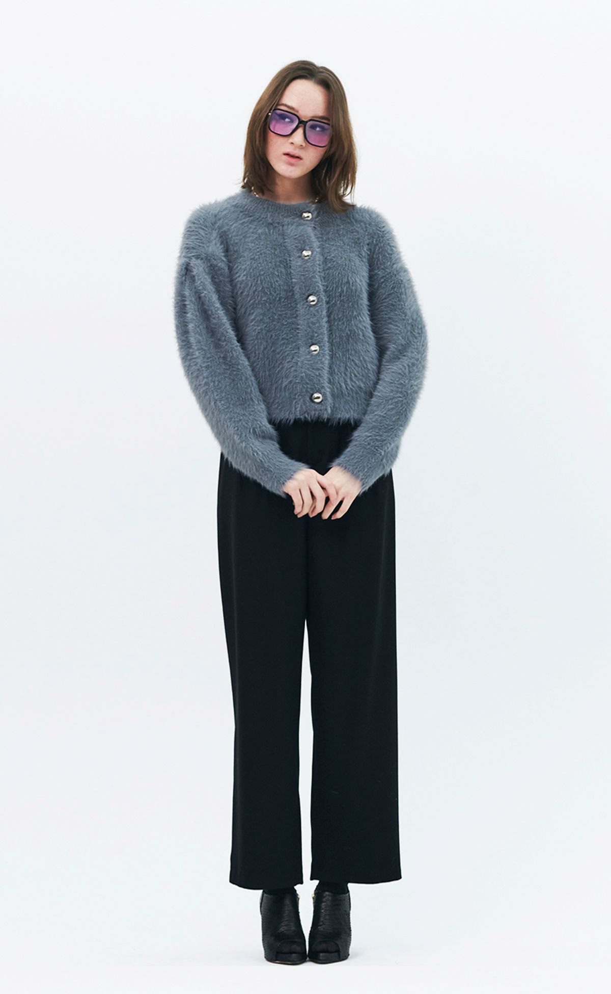로희어패럴(ROHEE APPAREL) 소프트 퍼 버튼 니트 가디건 / 그레이