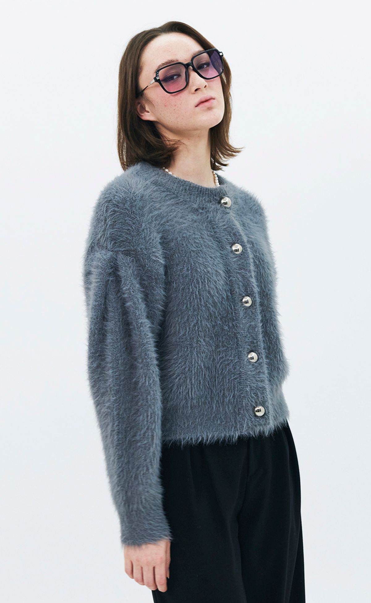 로희어패럴(ROHEE APPAREL) 소프트 퍼 버튼 니트 가디건 / 그레이