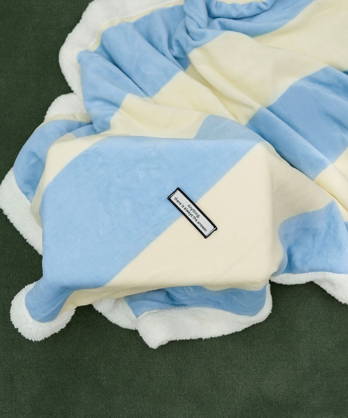 온기브(ONGIVE) 버터 스트라이프 담요 2colors (M/L)