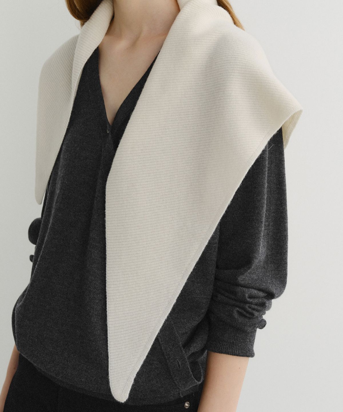 이아(EAAH) ROY CASHMERE KNIT SCARF (IVORY)