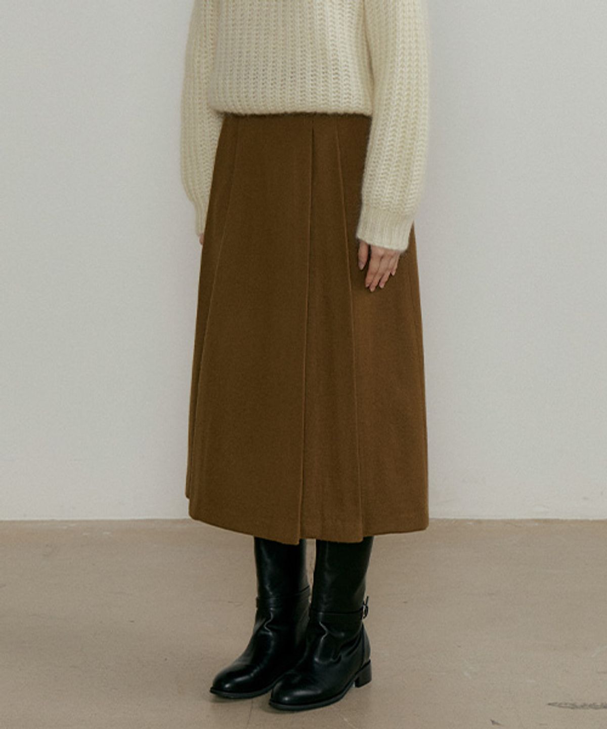 링서울(LINGSEOUL) lambs wool two tuck skirt-brown