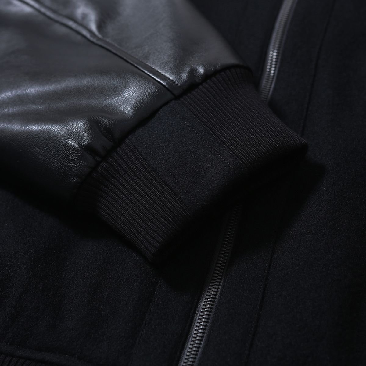 모이프(MOIF) [AW23]STAND COLLAR VARSITY JACKET / BLACK