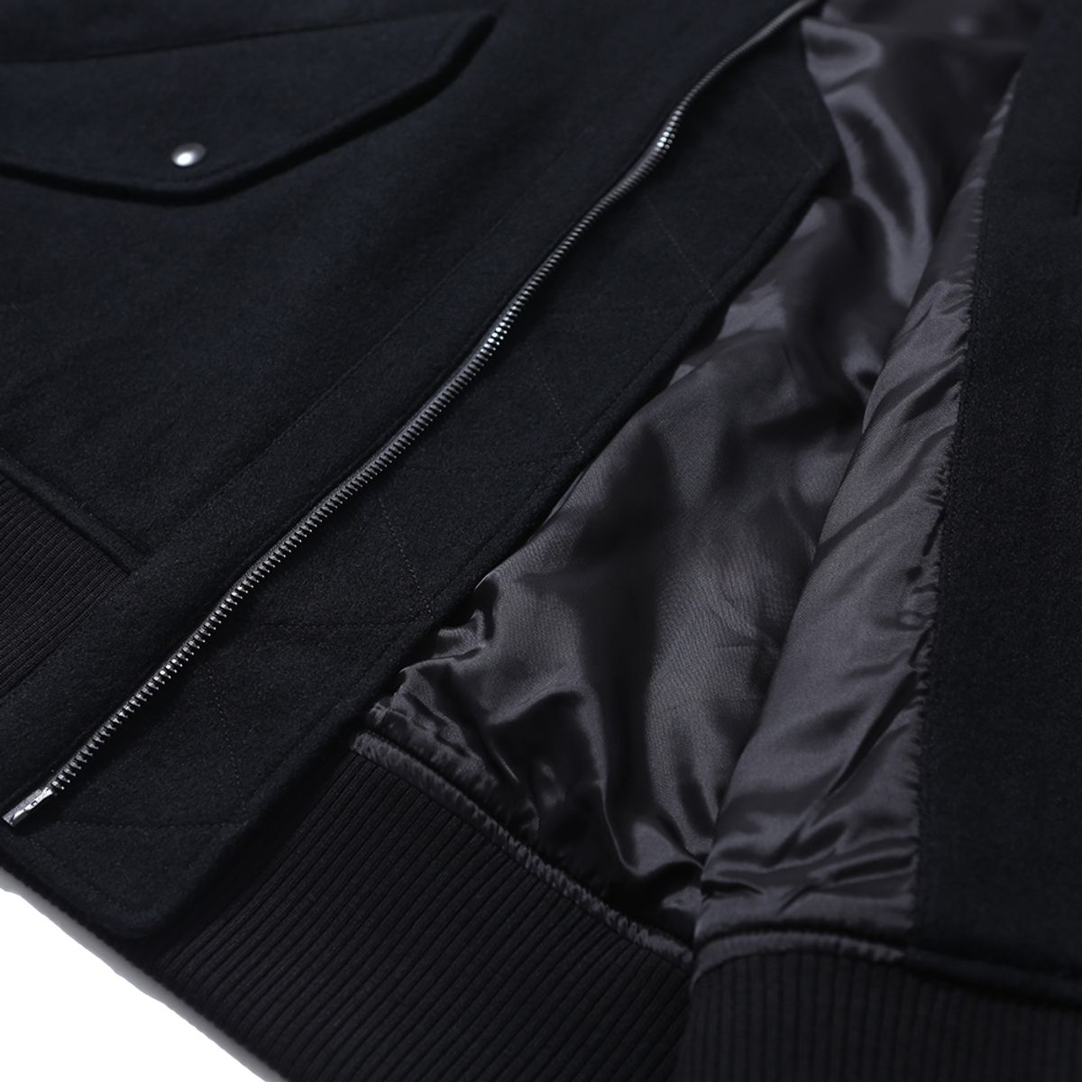 모이프(MOIF) [AW23]STAND COLLAR VARSITY JACKET / BLACK