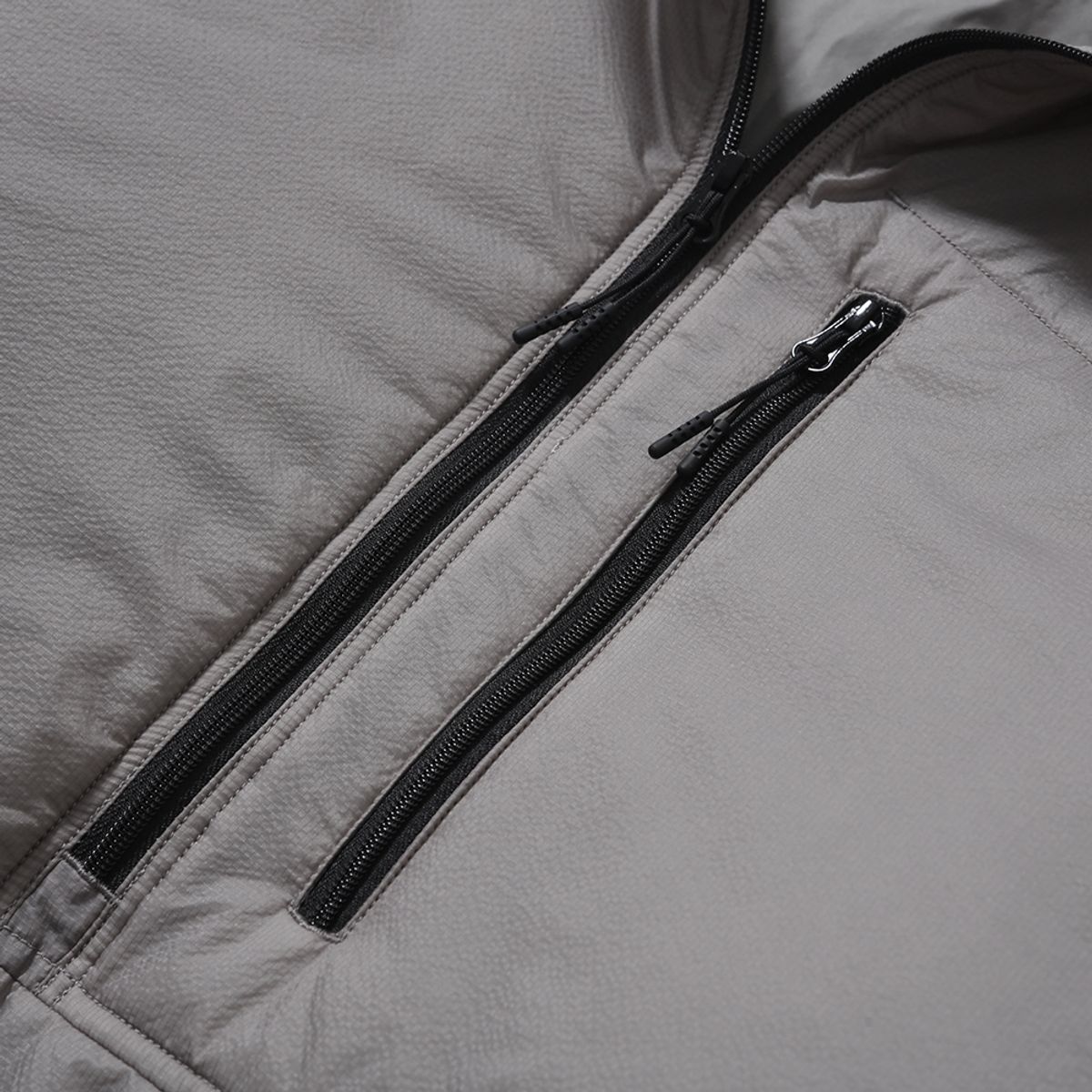 모이프(MOIF) [AW23]OVER TRACK INSULATED HALF-ZIP / GRAY