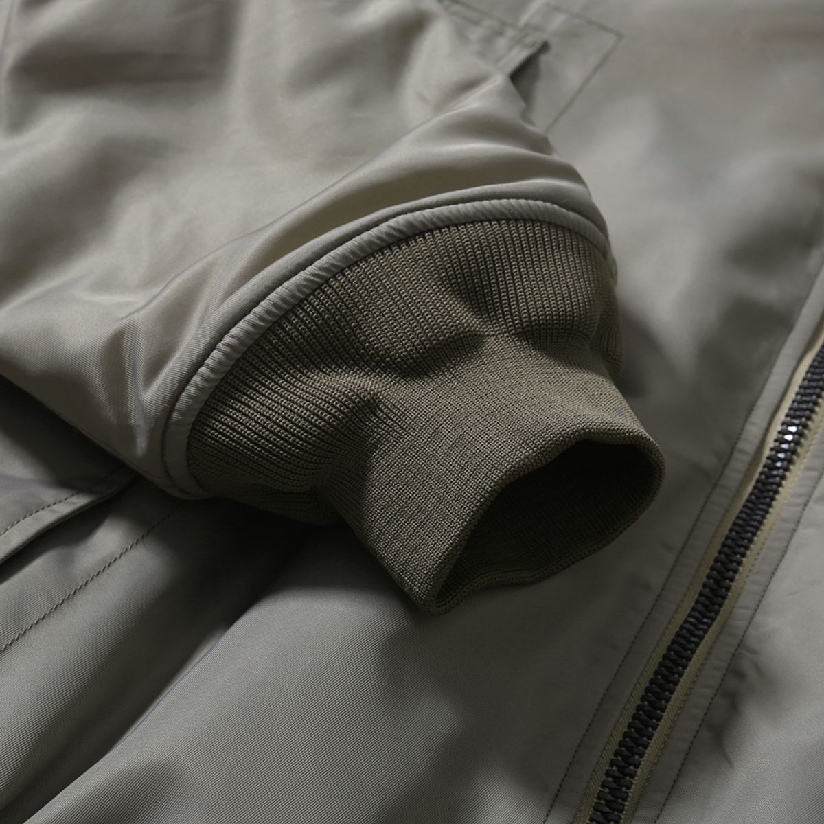 모이프(MOIF) [AW23]FLIGHT JACKET / MOSS GRAY
